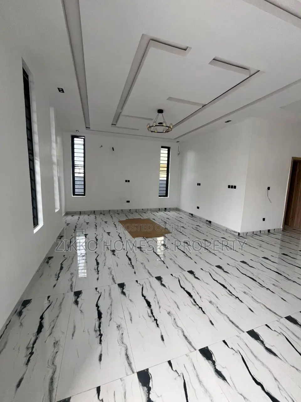 Furnished 5bdrm Duplex in Ikota for sale