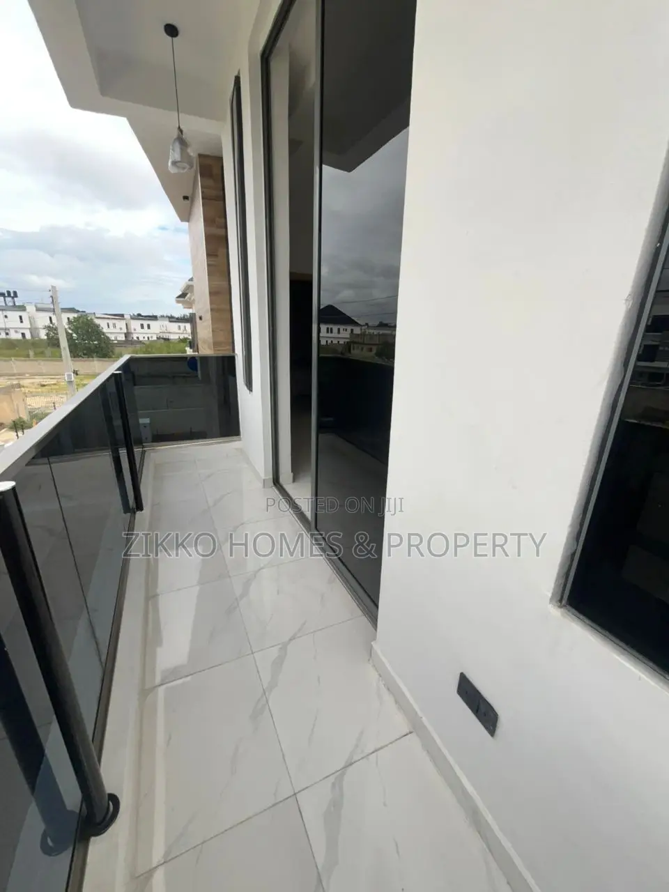 Furnished 5bdrm Duplex in Ikota for sale