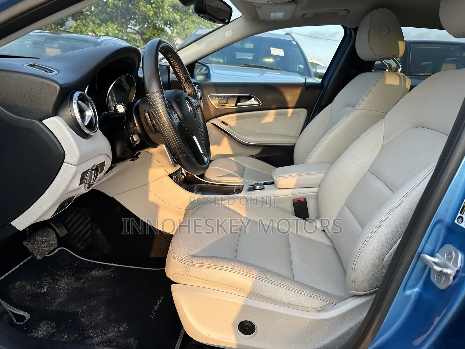 Mercedes-Benz GLA 250 2015 Blue