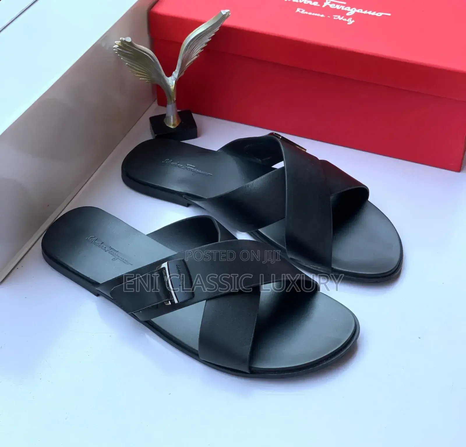 Super High Quality Luxury Men's Slippers Ferragamo Available