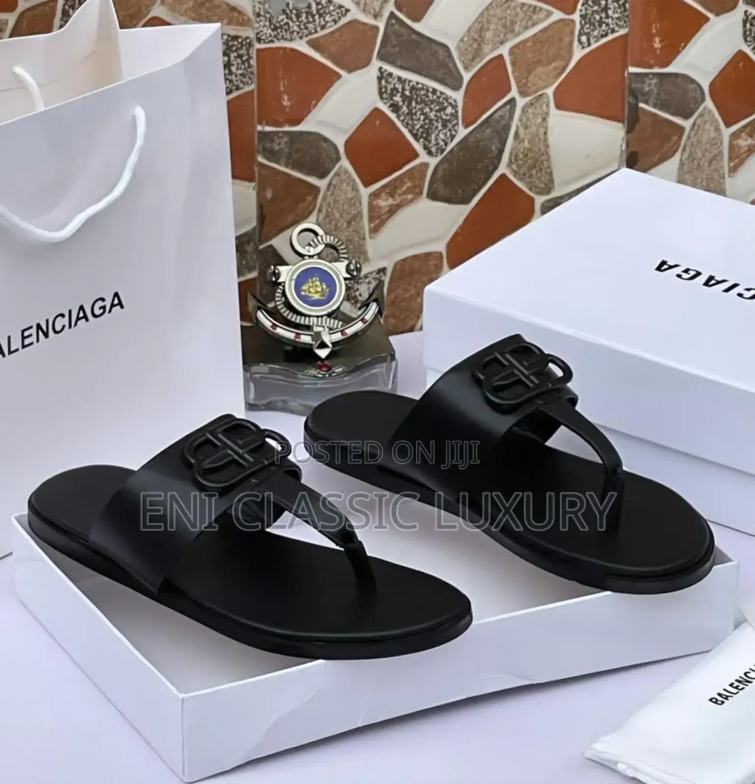 Super High Quality Luxury Men's Slippers Ferragamo Available