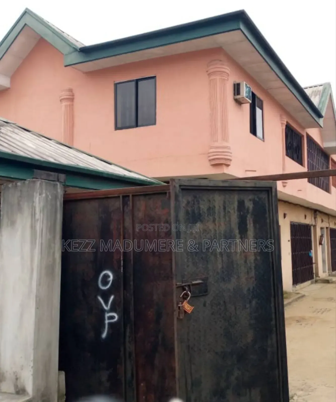 5bdrm Block of Flats in Woji , Port Harcourt for sale