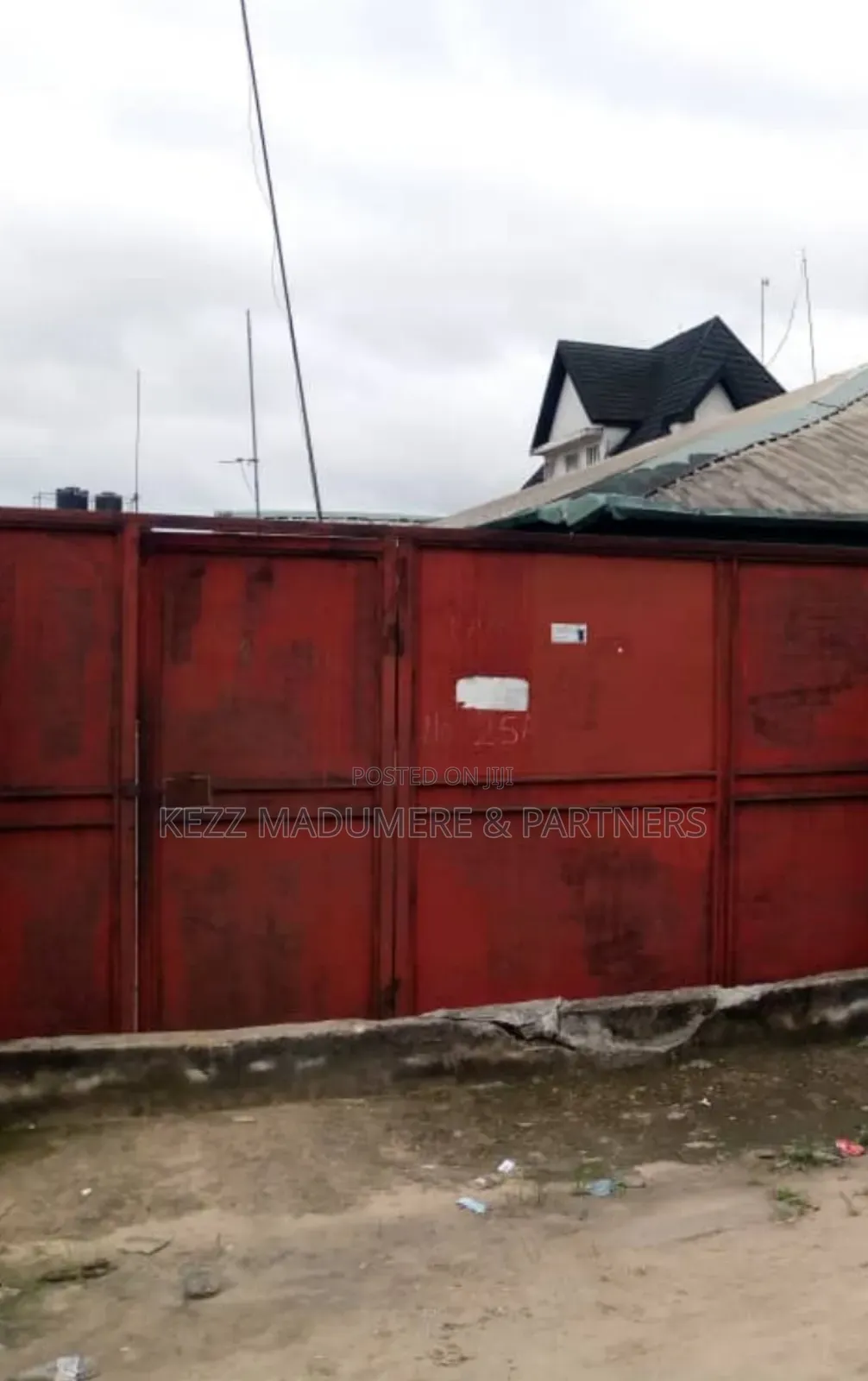 5bdrm Block of Flats in Woji , Port Harcourt for sale