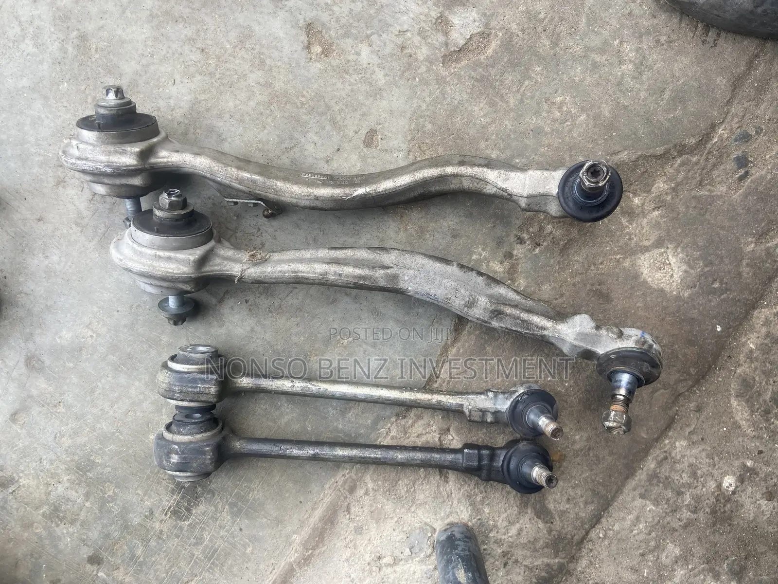 Control Arms(Lower Arm) C300(204)