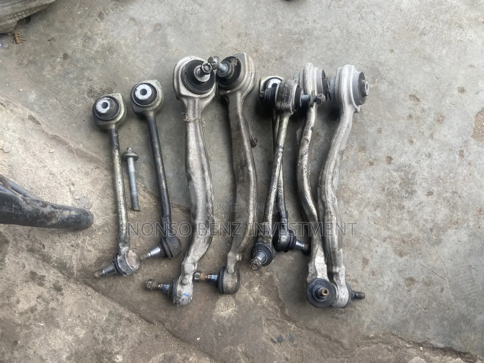 Control Arms(Lower Arm) C300(204)