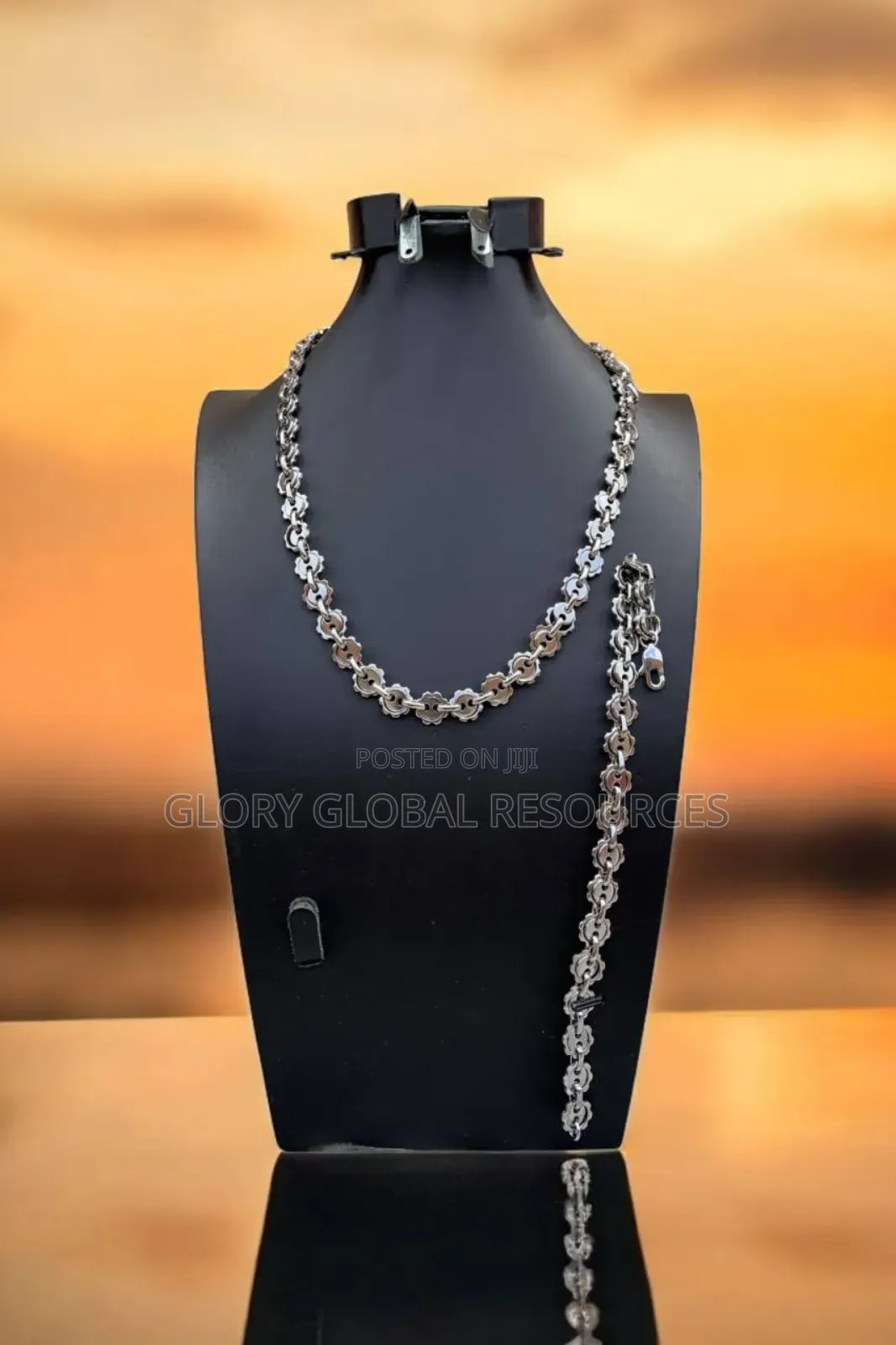 Necklace Ear Rings -
Steel Set