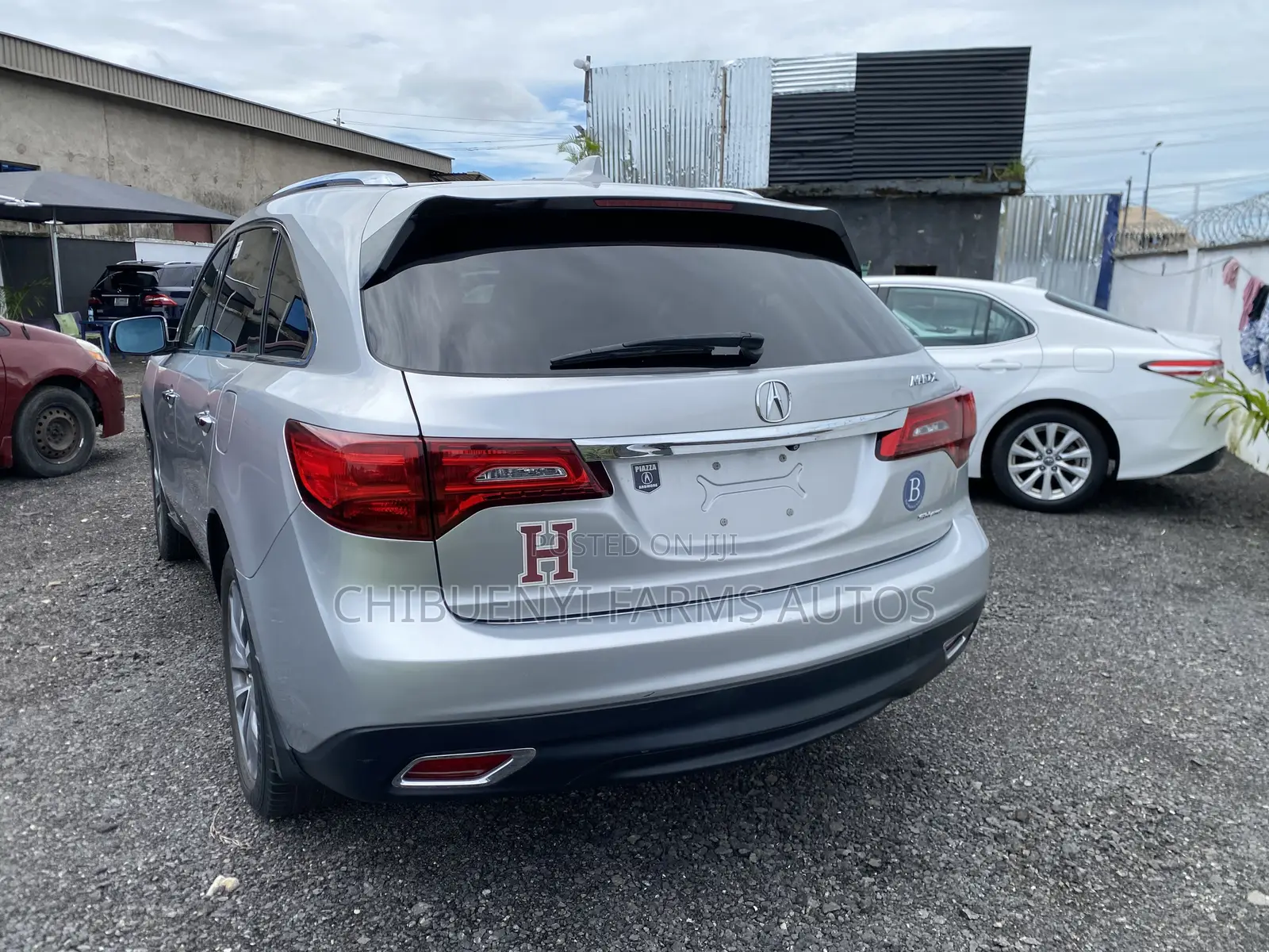 Acura MDX Advance and Entertainment Packages 4dr SUV (3.5L 6cyl 6A)