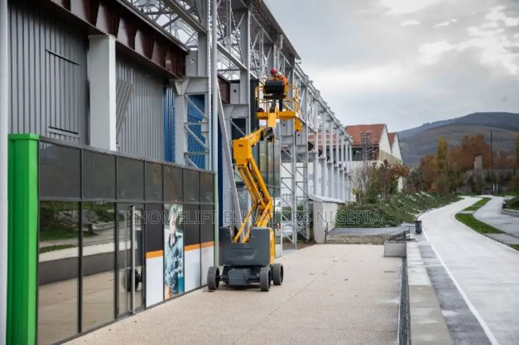 Aerial Lift Articulating Self Propelled