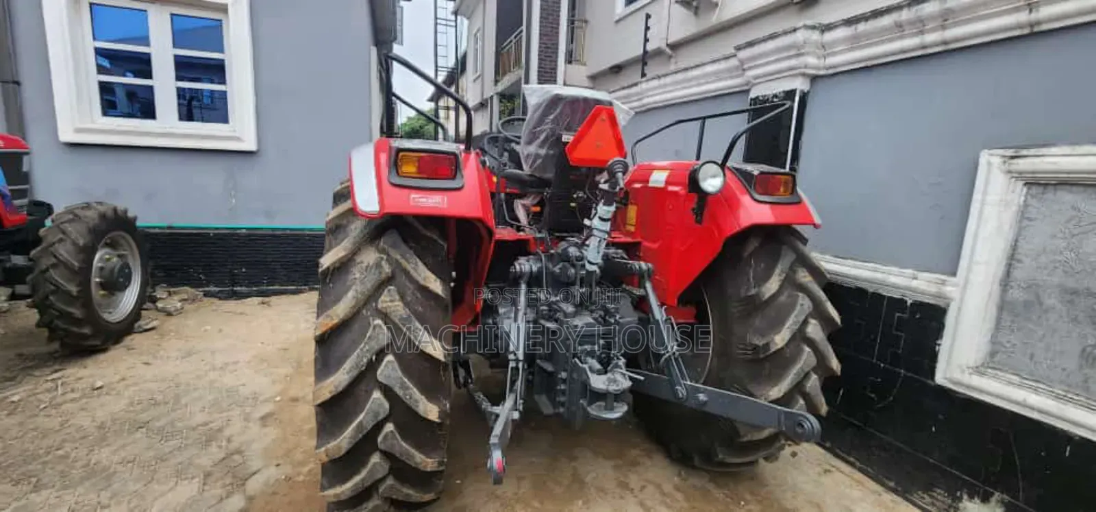 New Holland Tractor TT75