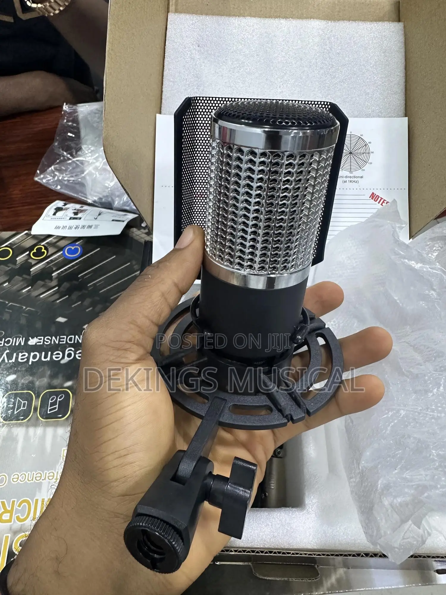 CONDENSER STUDIO MICROPHONE With Pop Filter