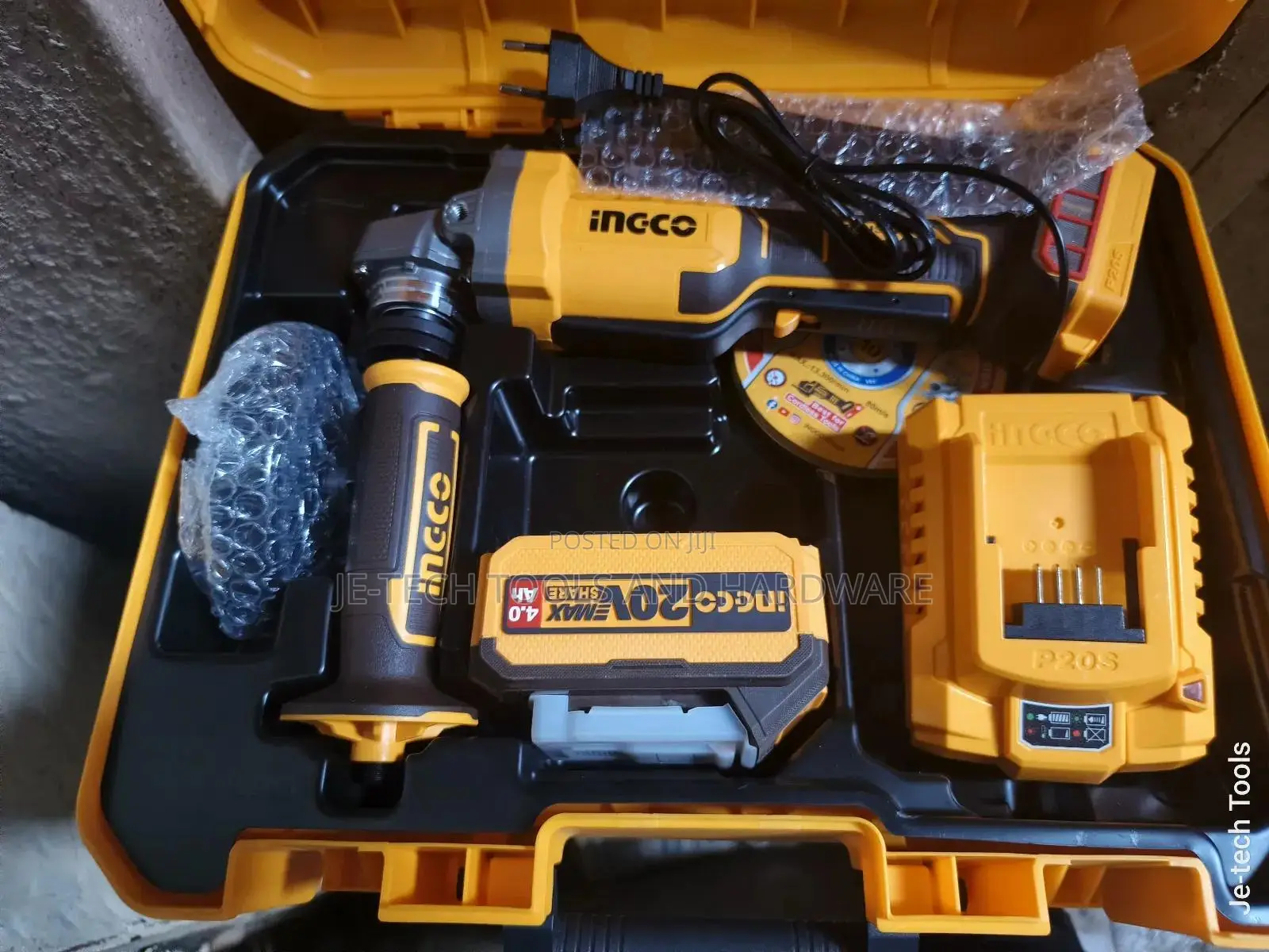 20V Ingco Battery Angle Grinder