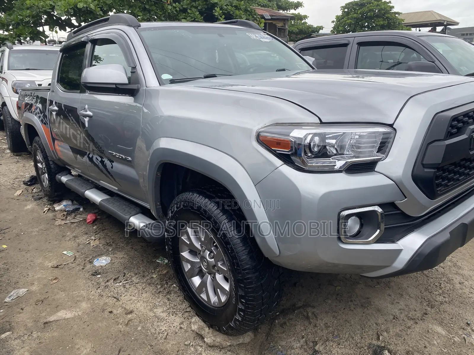 Toyota Tacoma SR5 2018 Silver