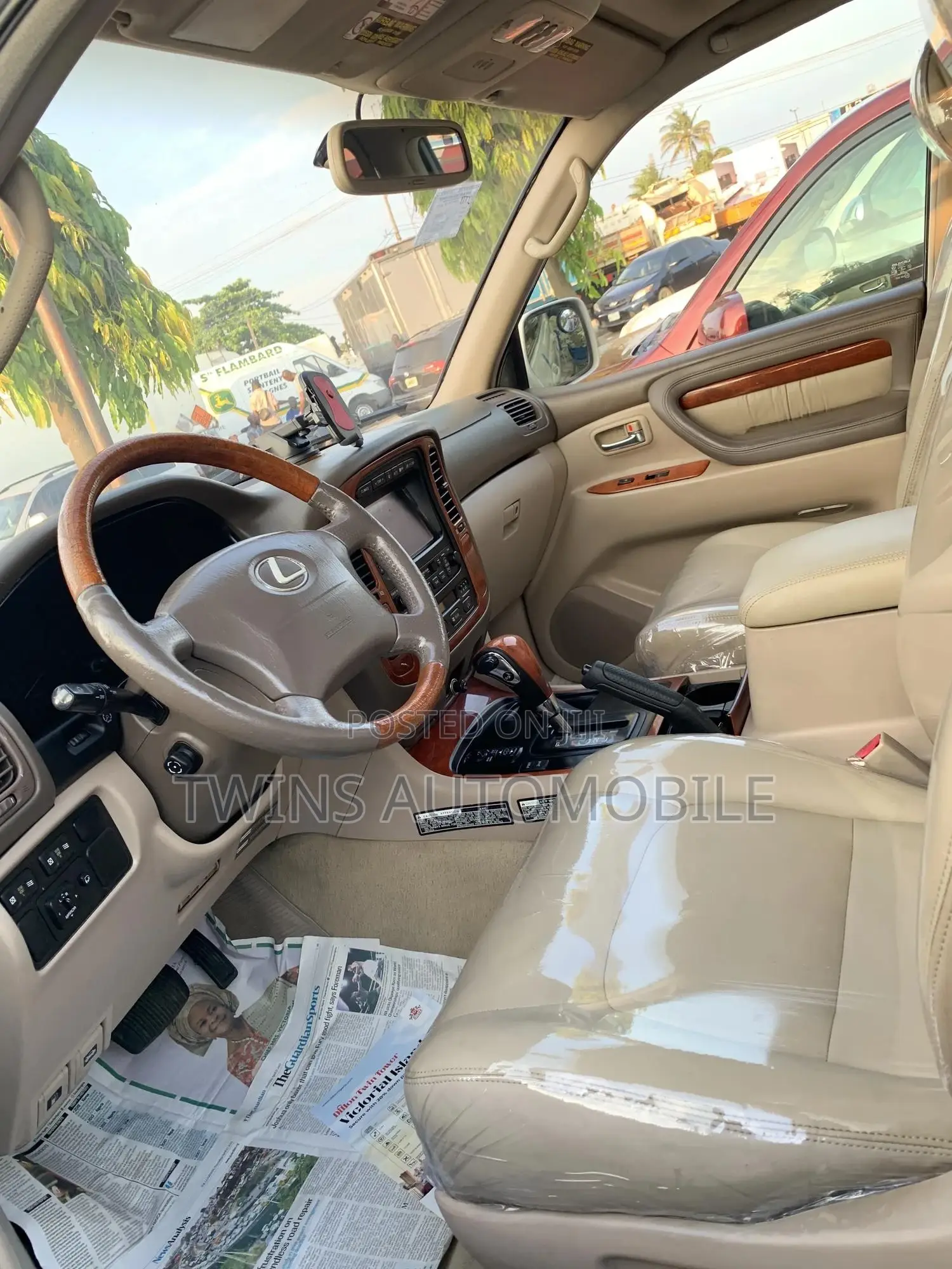 Lexus LX 470 Sport Utility 2006 White
