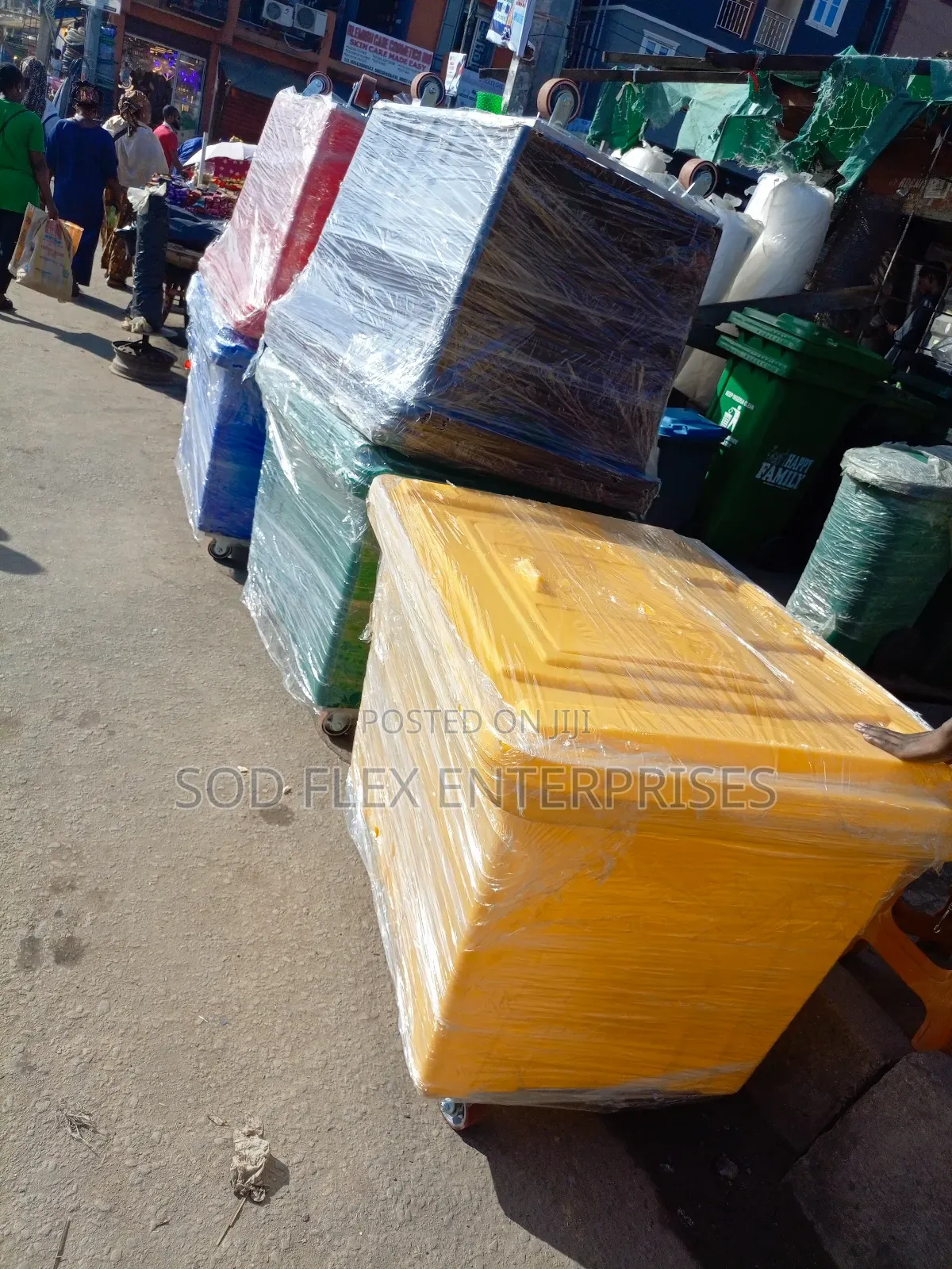 660 Liters Geepee Momoth Rubber Waste Bin