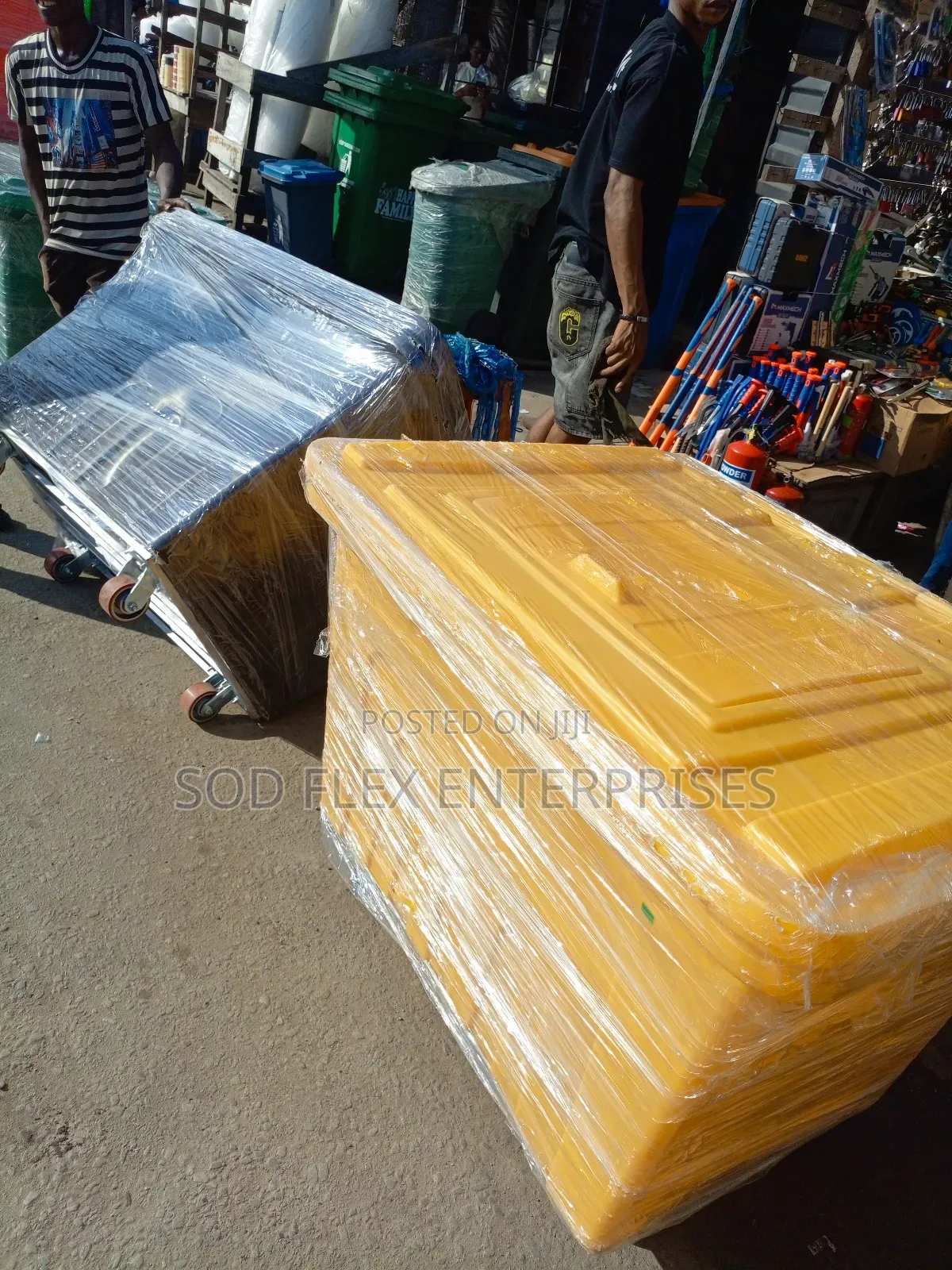660 Liters Geepee Momoth Rubber Waste Bin