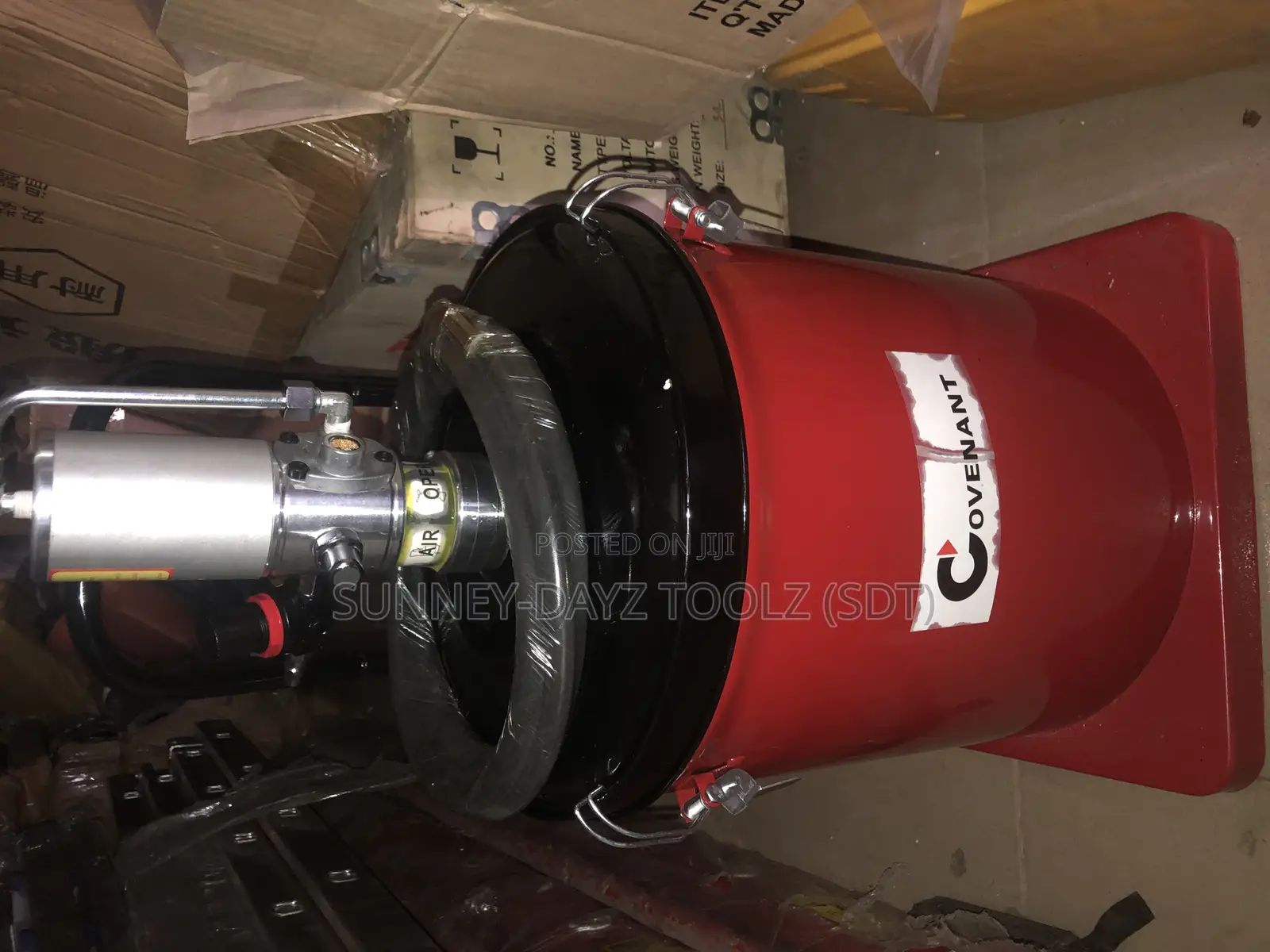 Air Grease Bucket