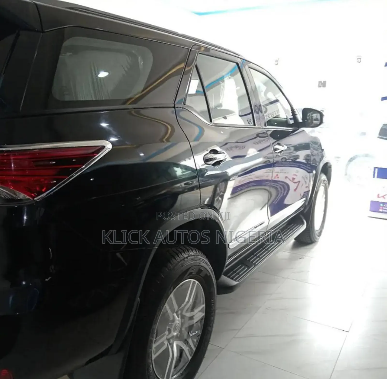 New Toyota Fortuner 4.0 RWD 2023 Black