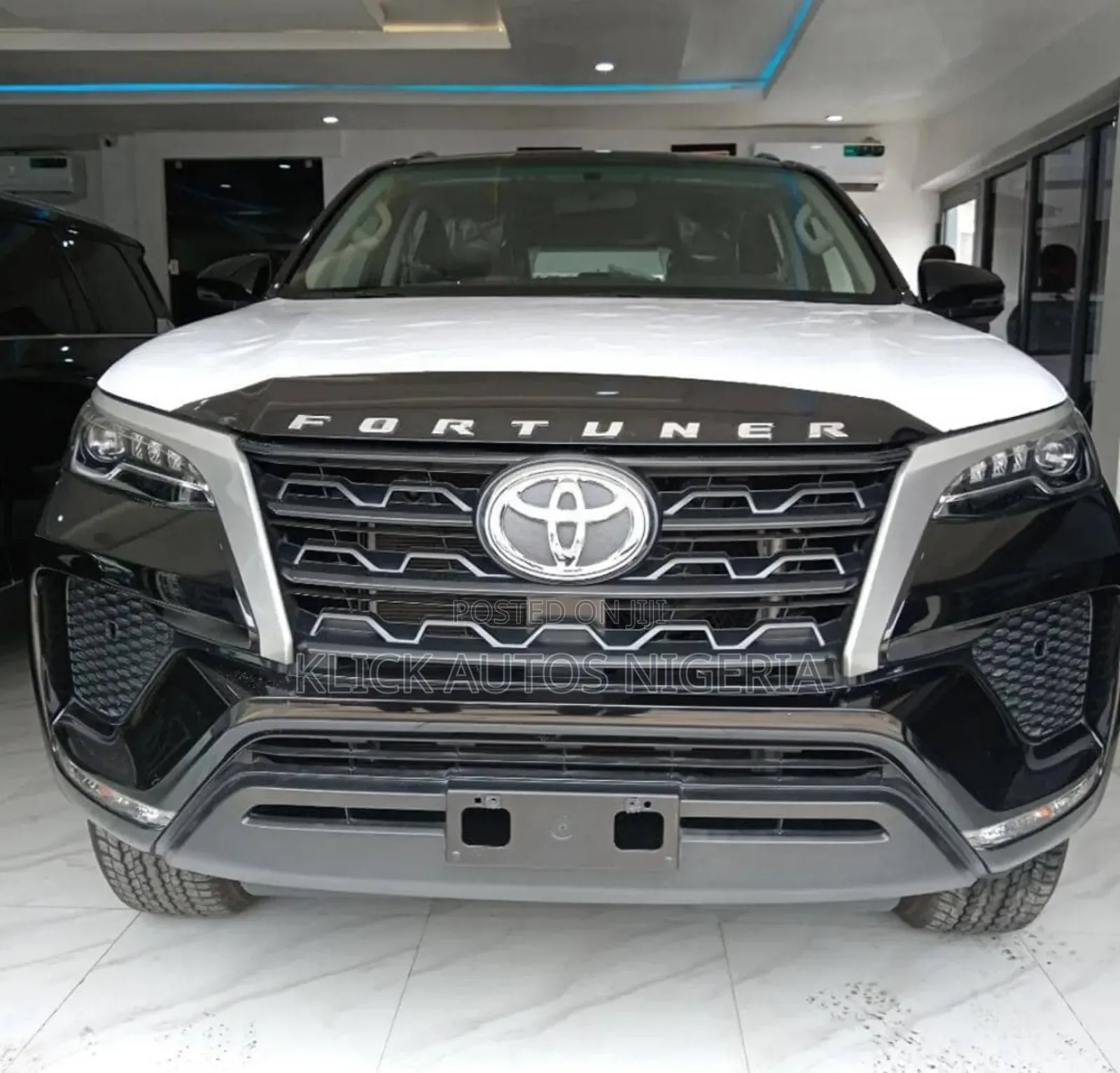 New Toyota Fortuner 4.0 RWD 2023 Black