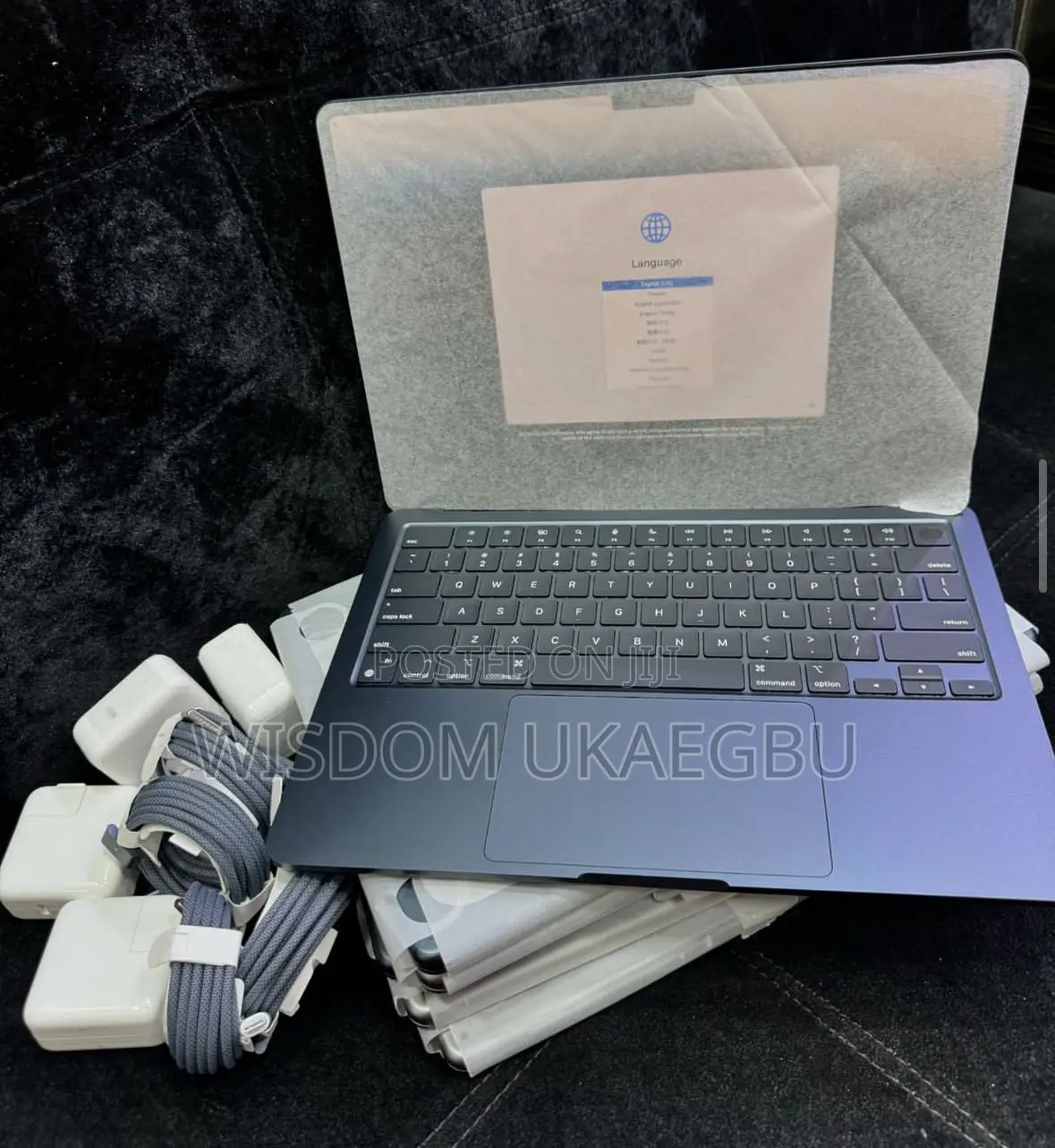 New Laptop Apple MacBook Air 2024 M3 13-Inch 16GB Apple M3 SSD 512GB
