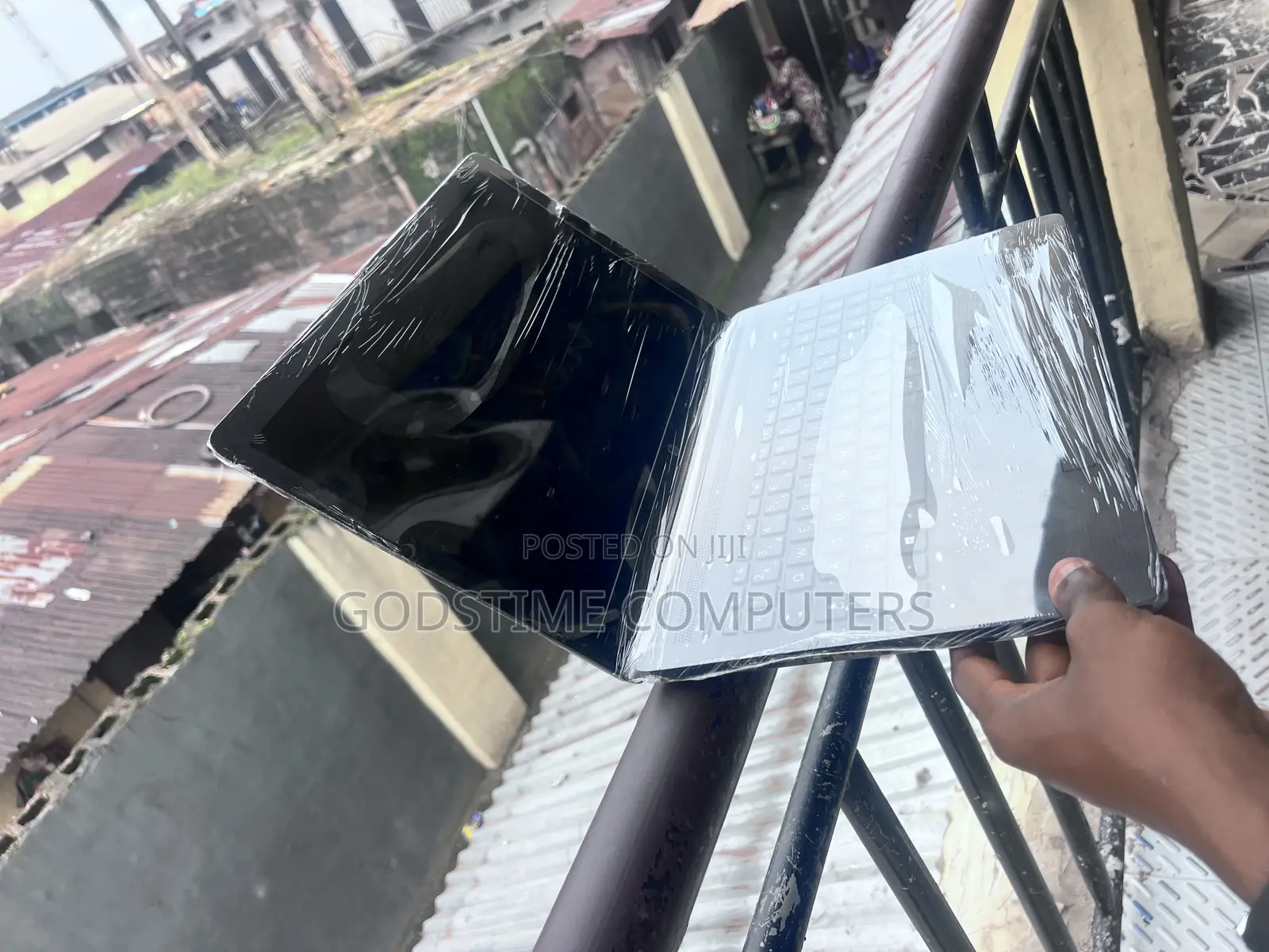 New Laptop HP 15 4GB AMD Ryzen 5 SSD 256GB
