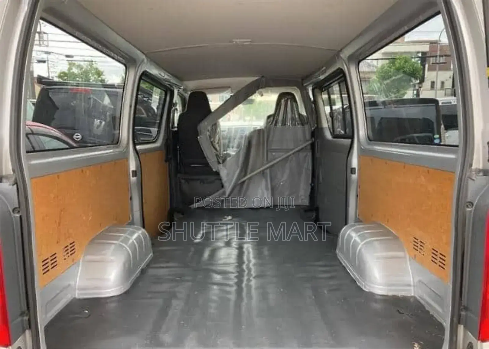 Toyota HiAce 2009 Silver