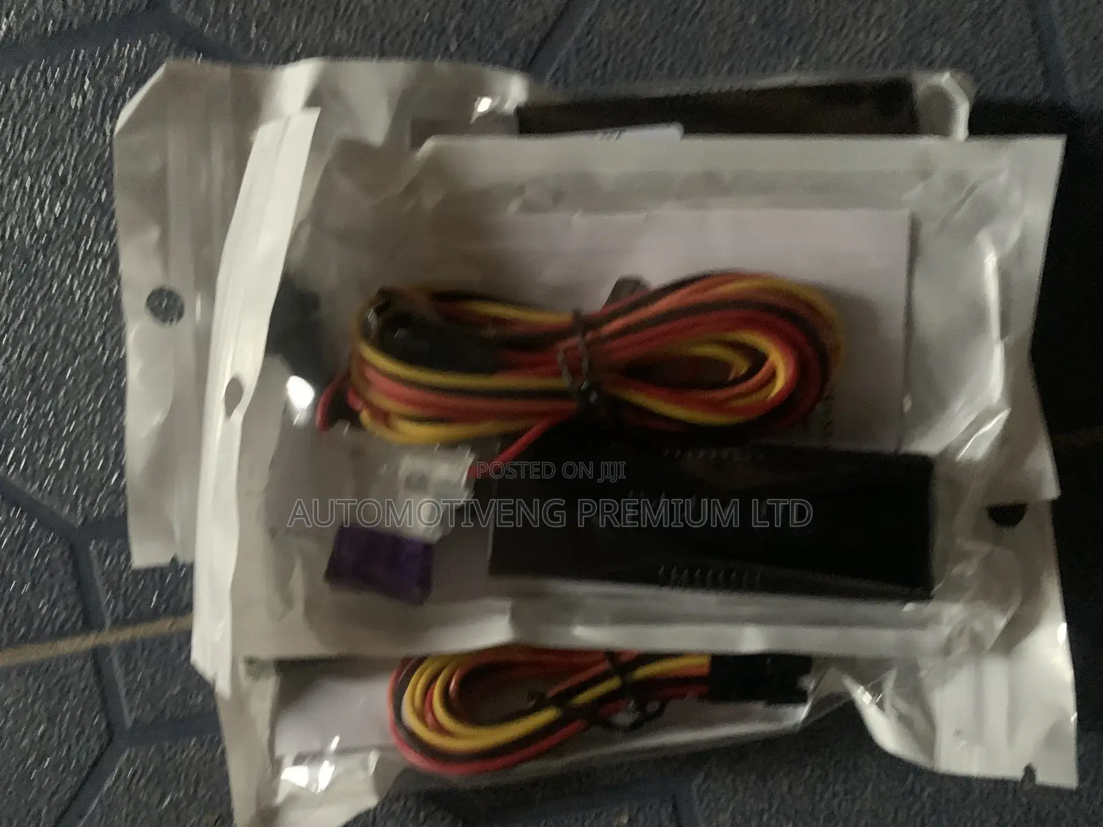 Vehicle Tracking Installation Device