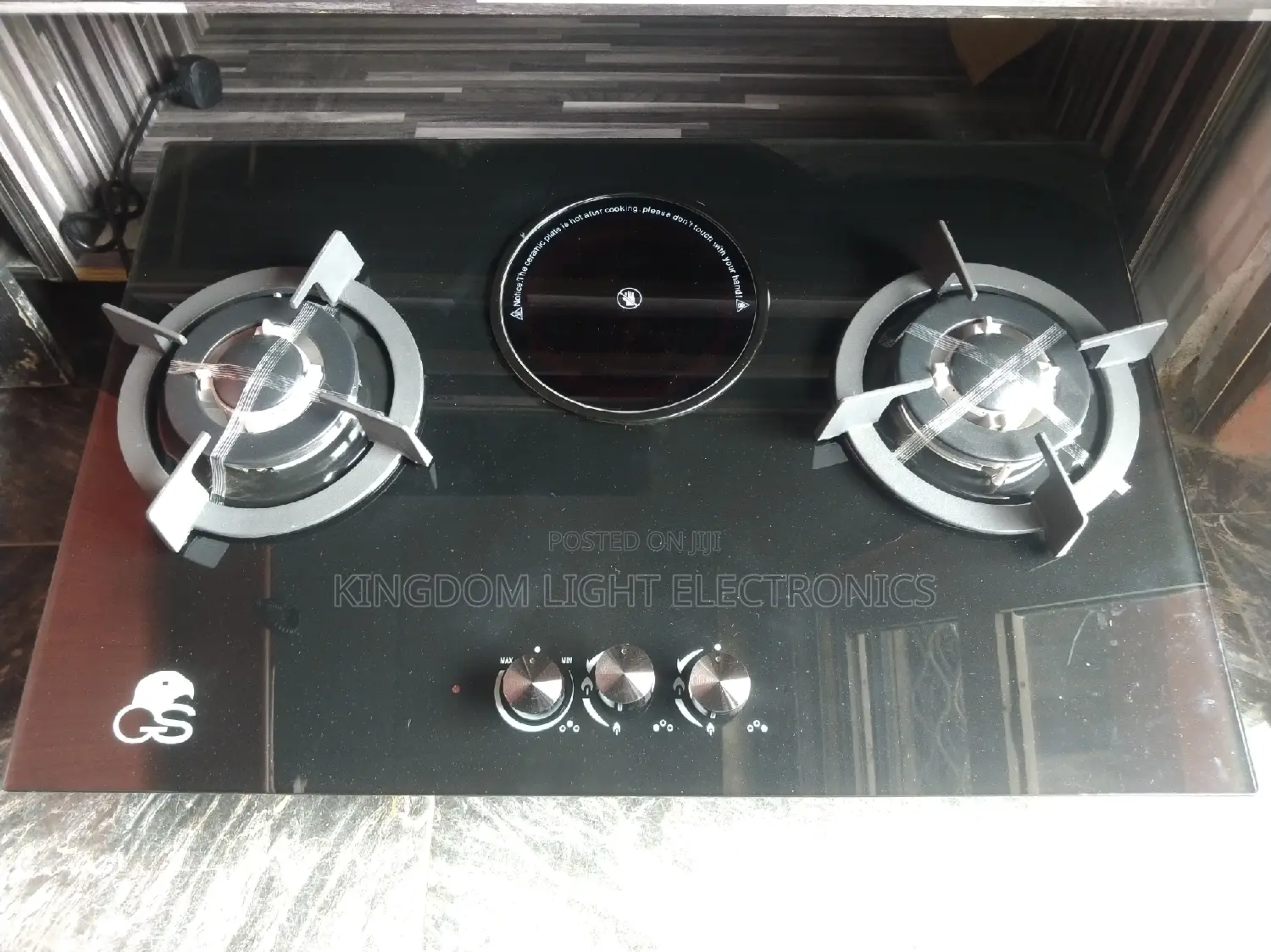 GS Inbuilt 60x90cm 2 Gas 1 Electric Cooker.