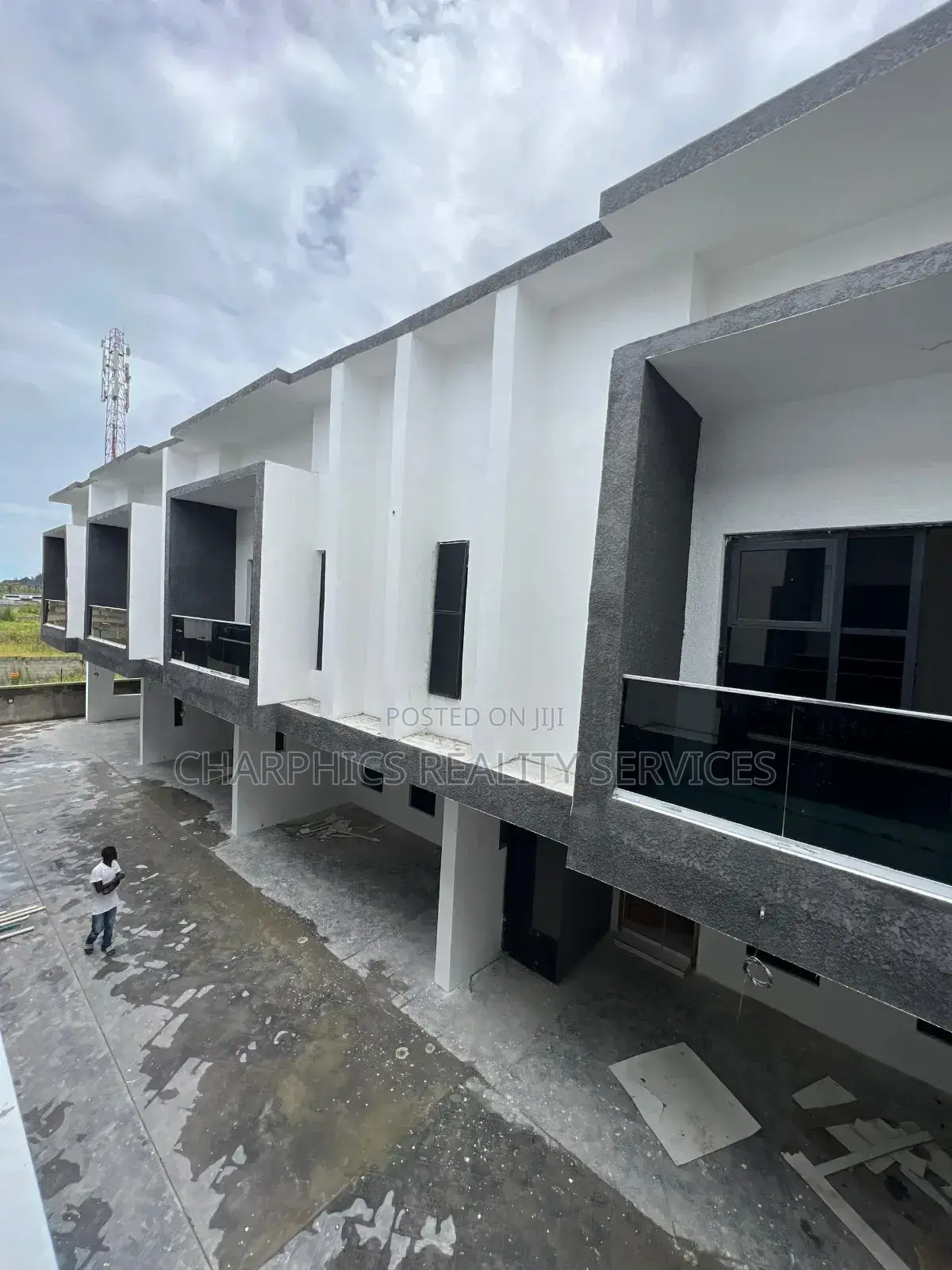 4bdrm Duplex in Ikota for sale