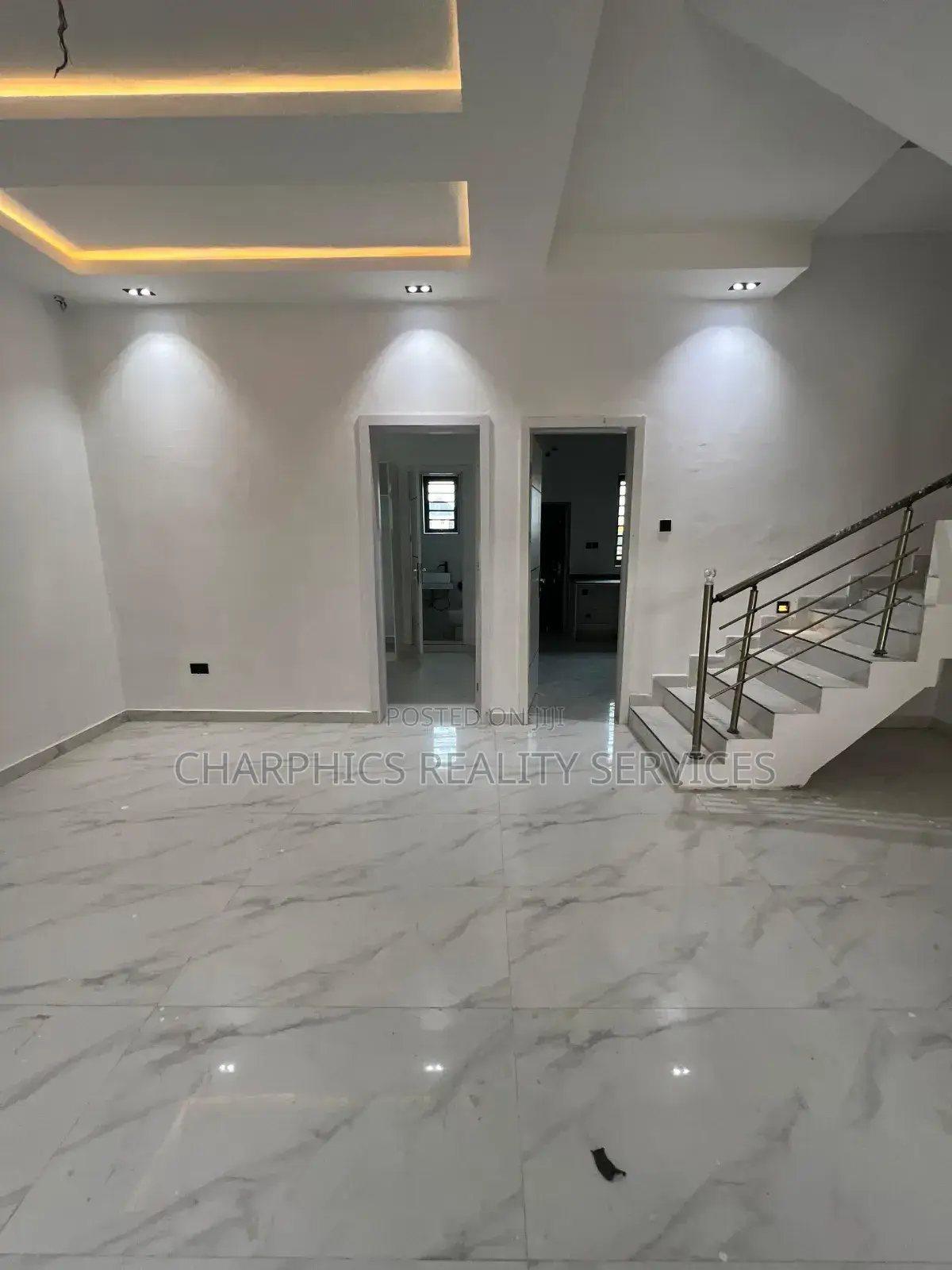 4bdrm Duplex in Ikota for sale