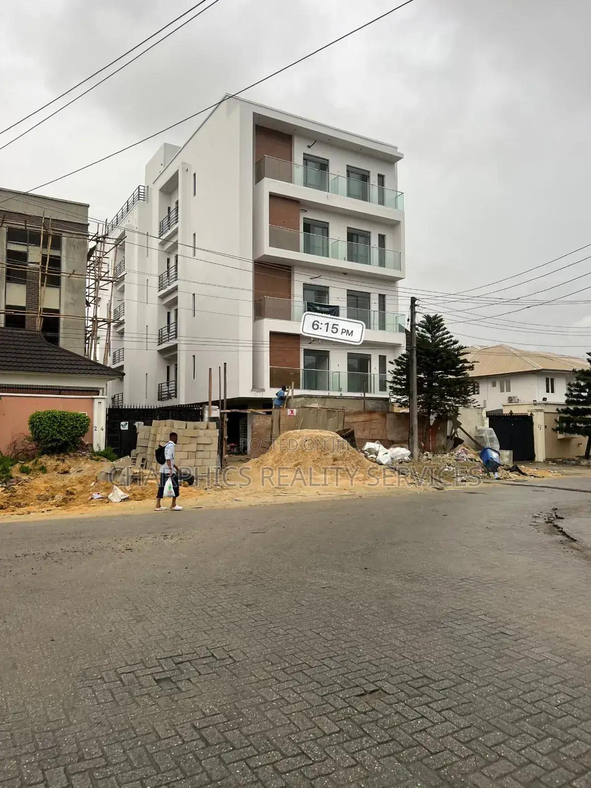 2bdrm Apartment in Lekki Phase 1 for sale