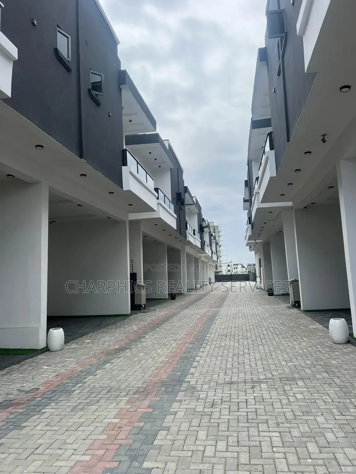 4bdrm Duplex in Ikate for sale
