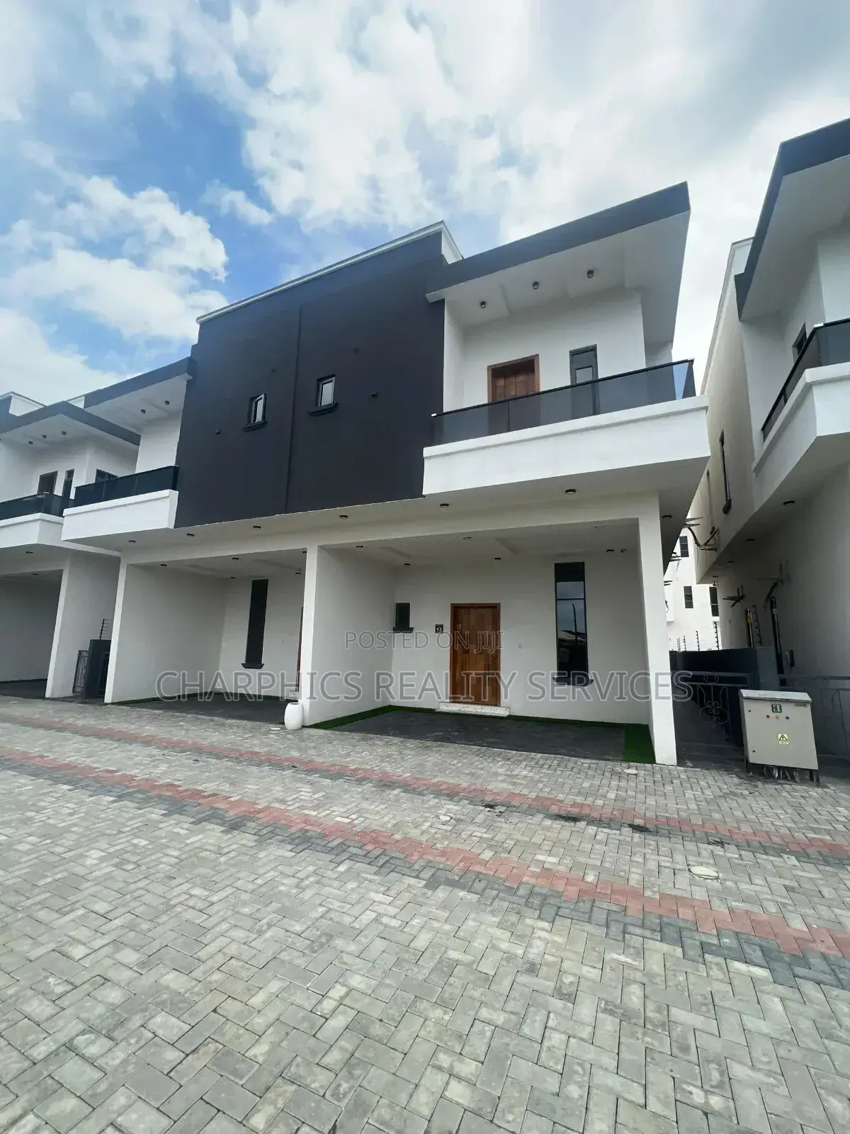 4bdrm Duplex in Ikate for sale