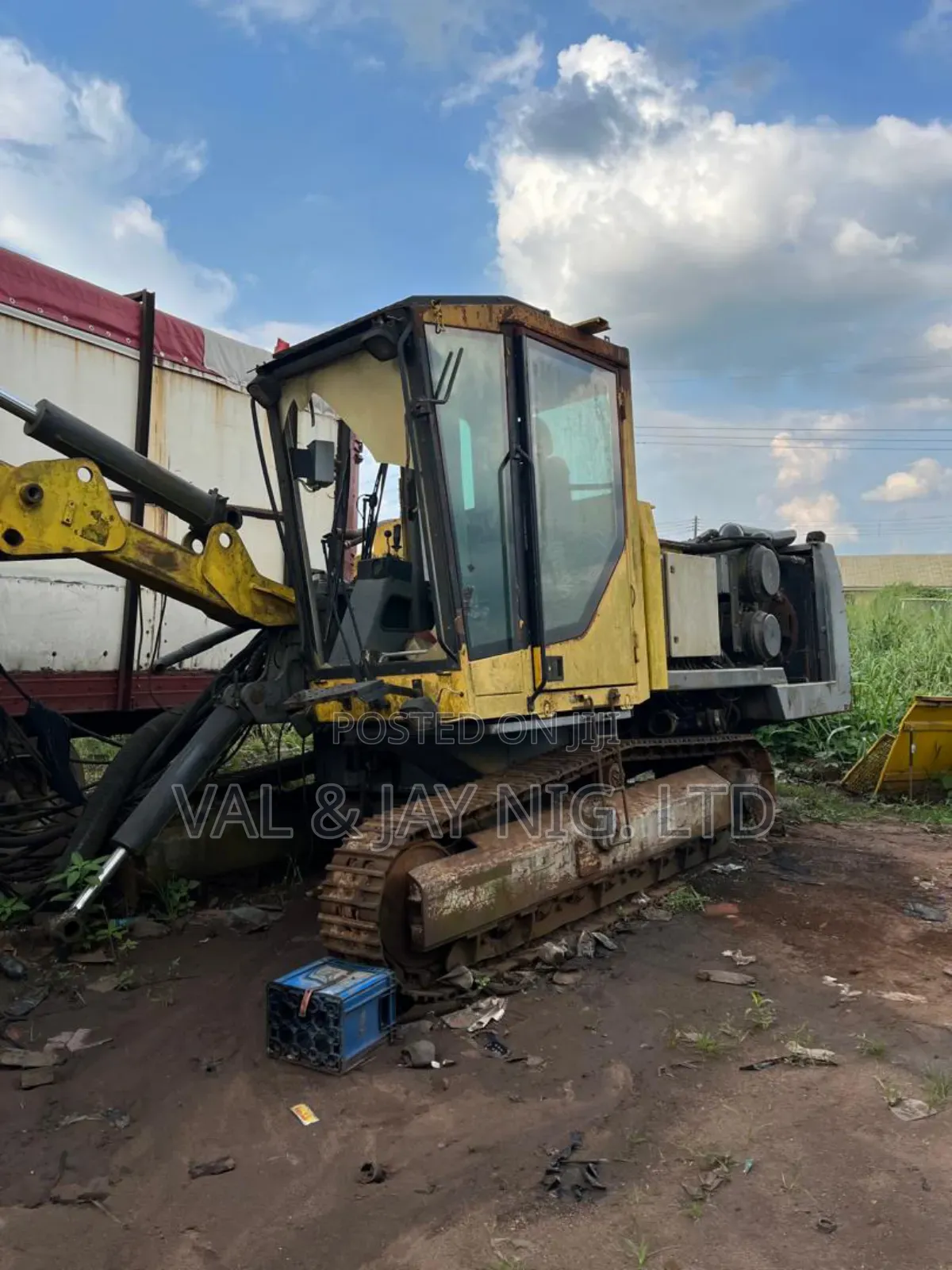 Excavator Pilling Machine - Company Use
