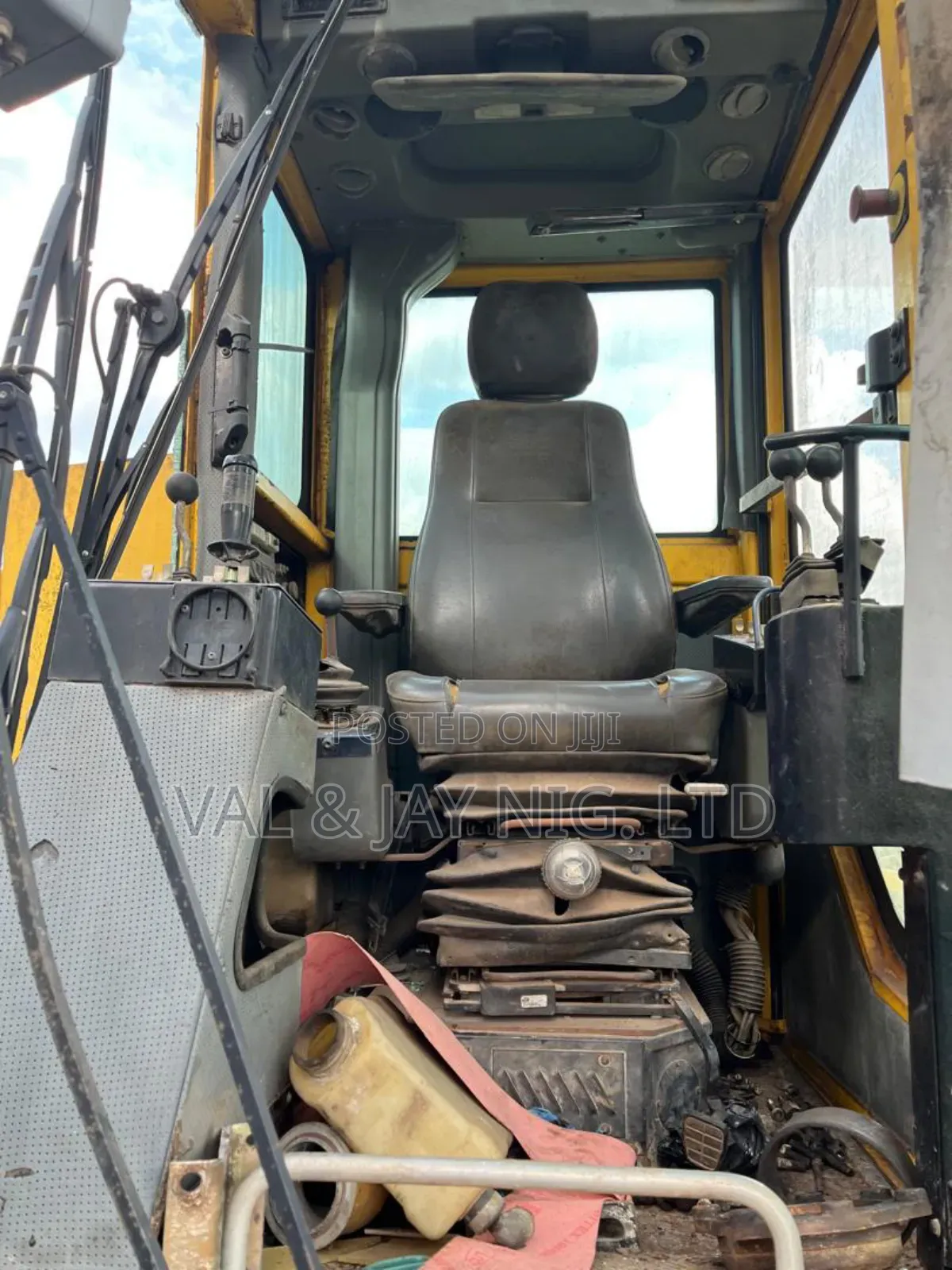 Excavator Pilling Machine - Company Use