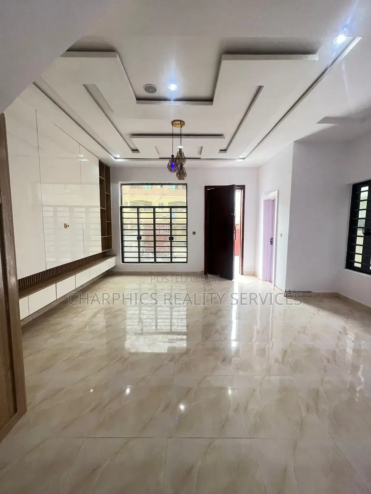4bdrm Duplex in Ikota for sale