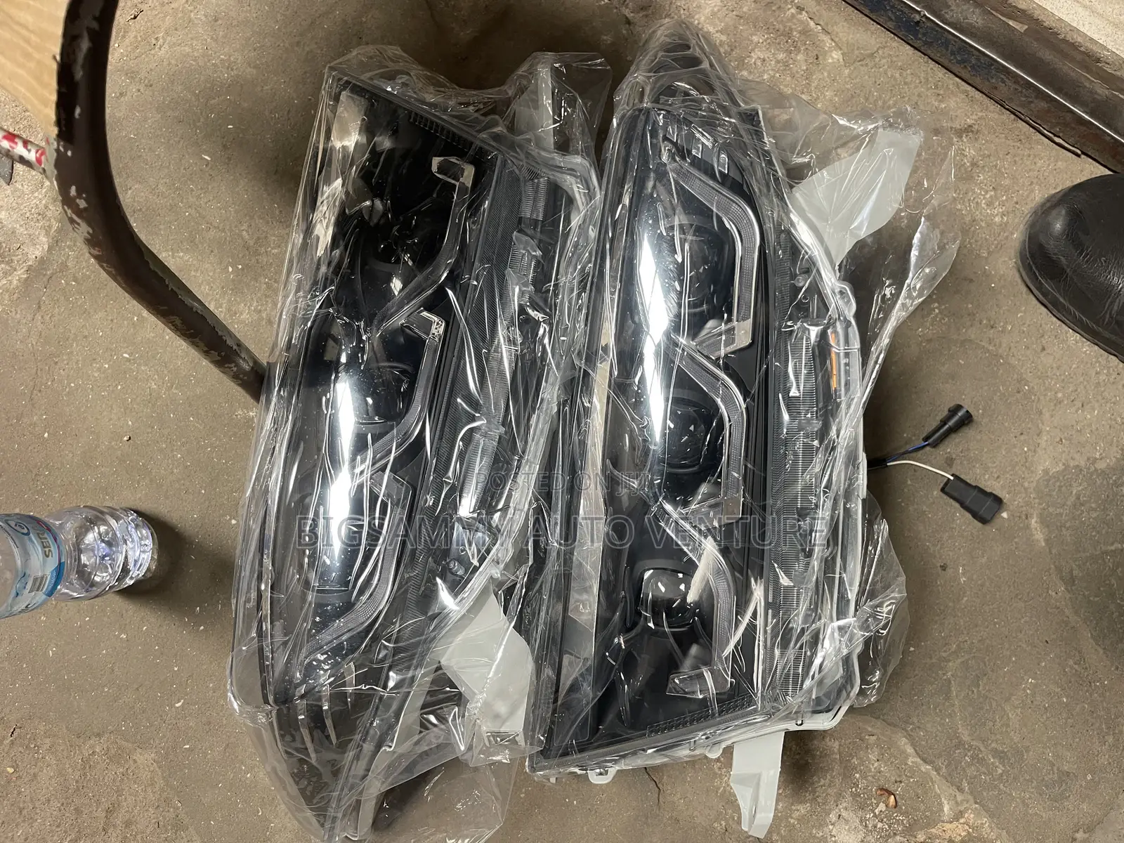 Highlander 2012 Three / 3 Torch Headlight / Headlamp