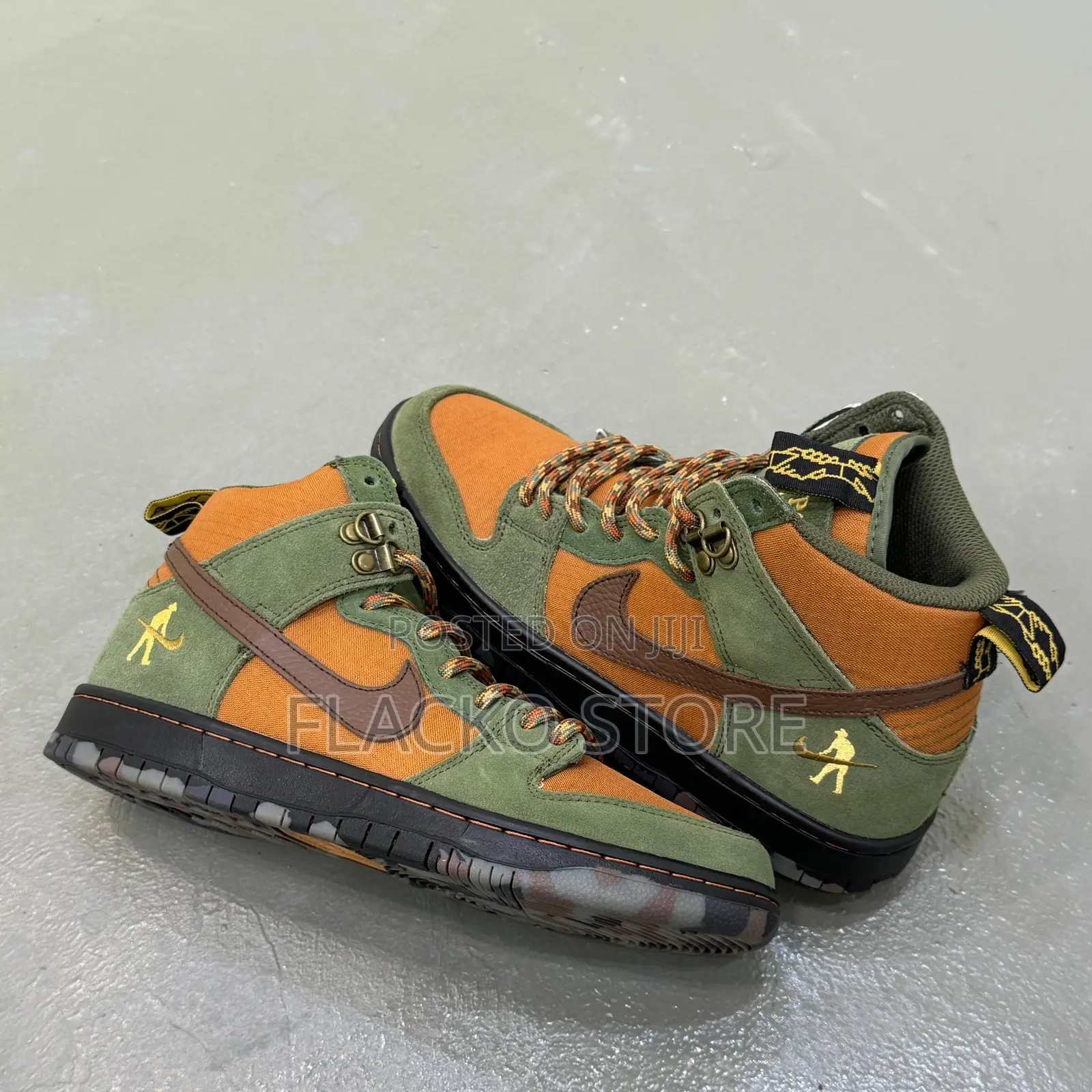 Original Nike Sb Dunk High Passport Sneakers