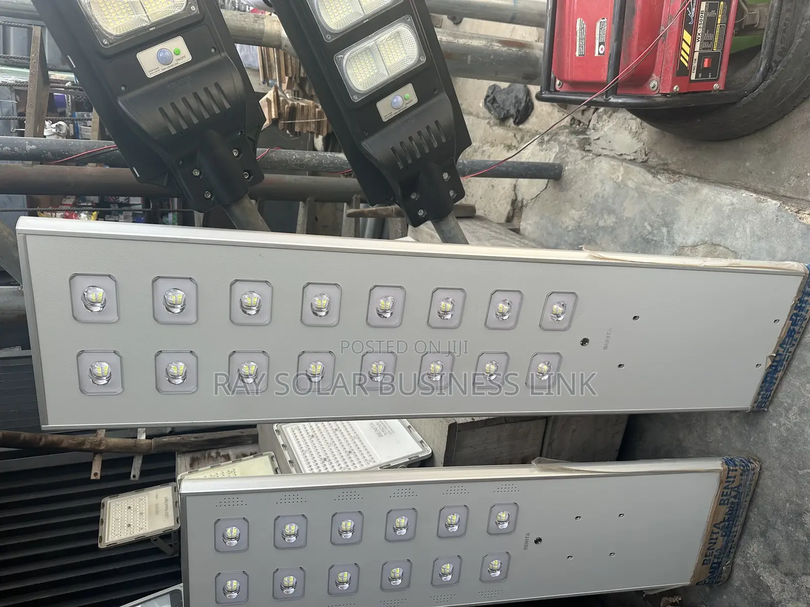 Benita 16eyes Solar Street Light