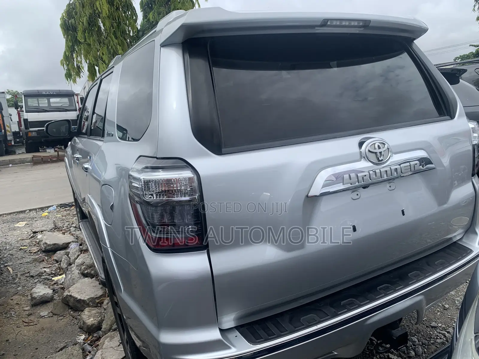 Toyota 4-Runner Limited 4WD 2011 Silver