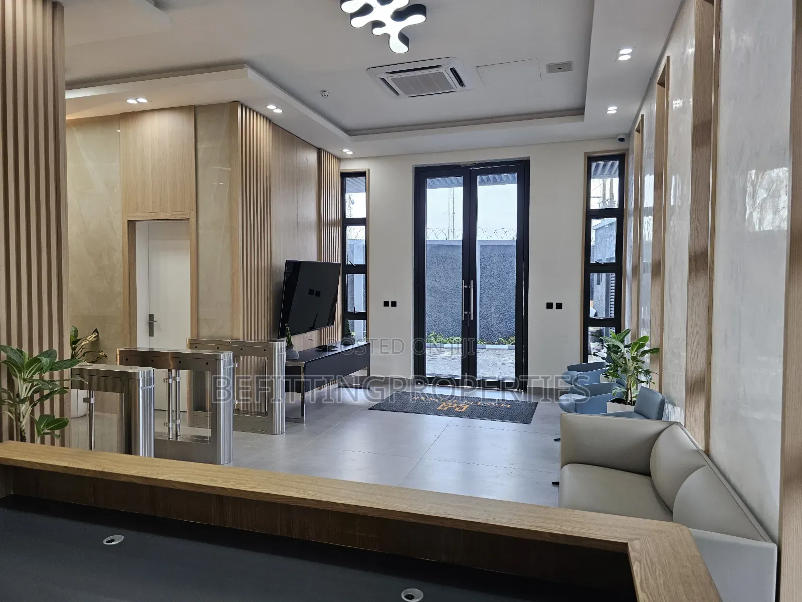 Very Clean 260sqm Office Space in Ikeja for Rent