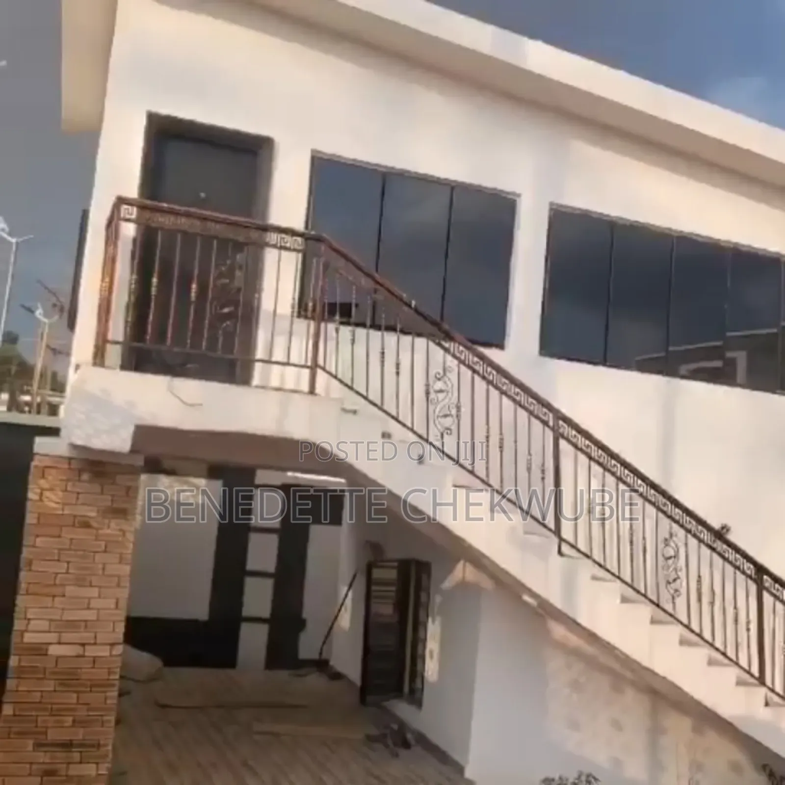 5bdrm Duplex in Bricks, Enugu for sale