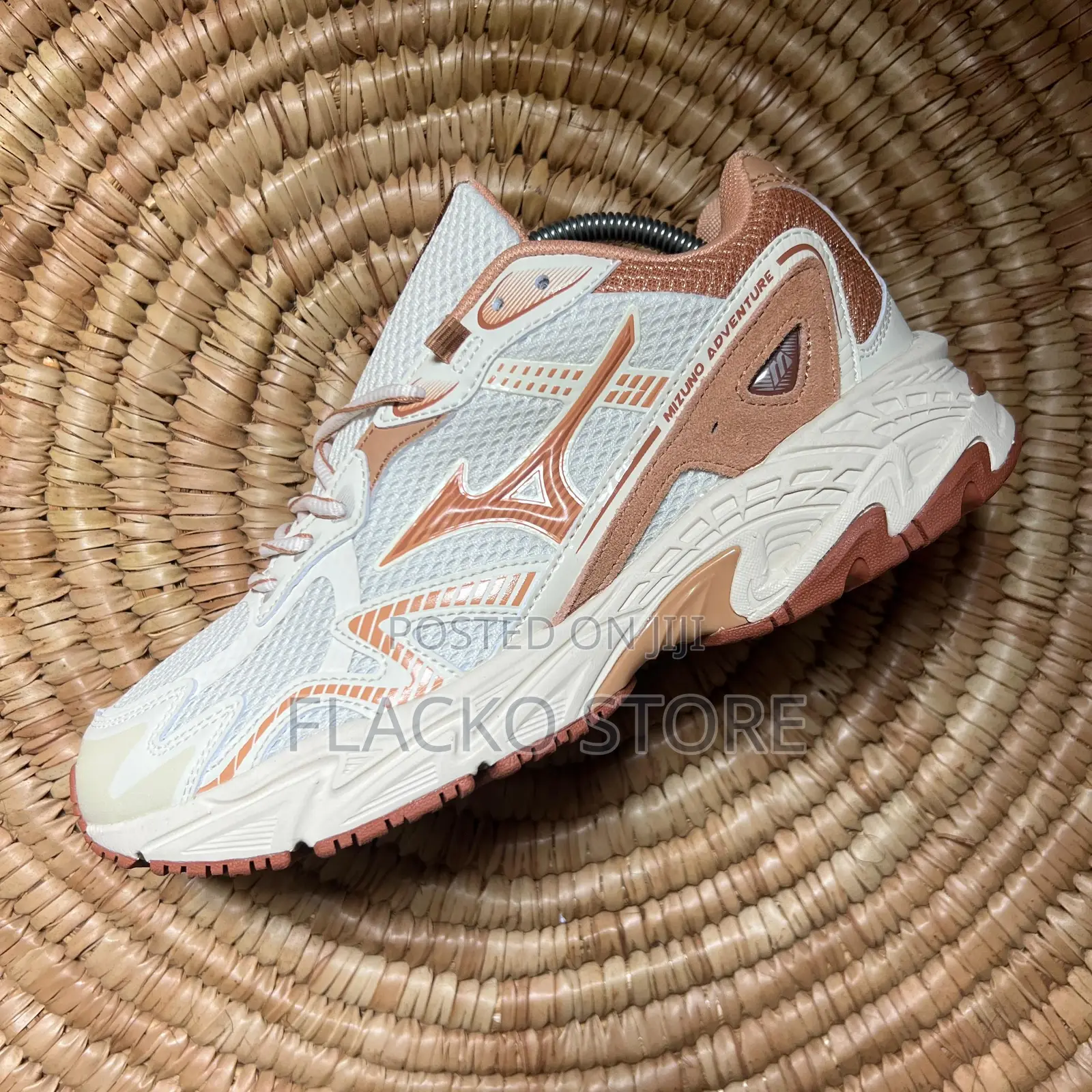 Original Mizuno Adventure Monochrome Sneakers