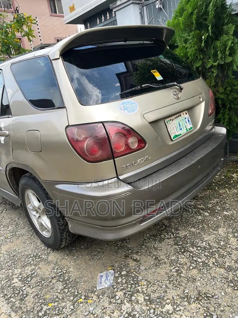 Lexus RX 300 2000 Gold