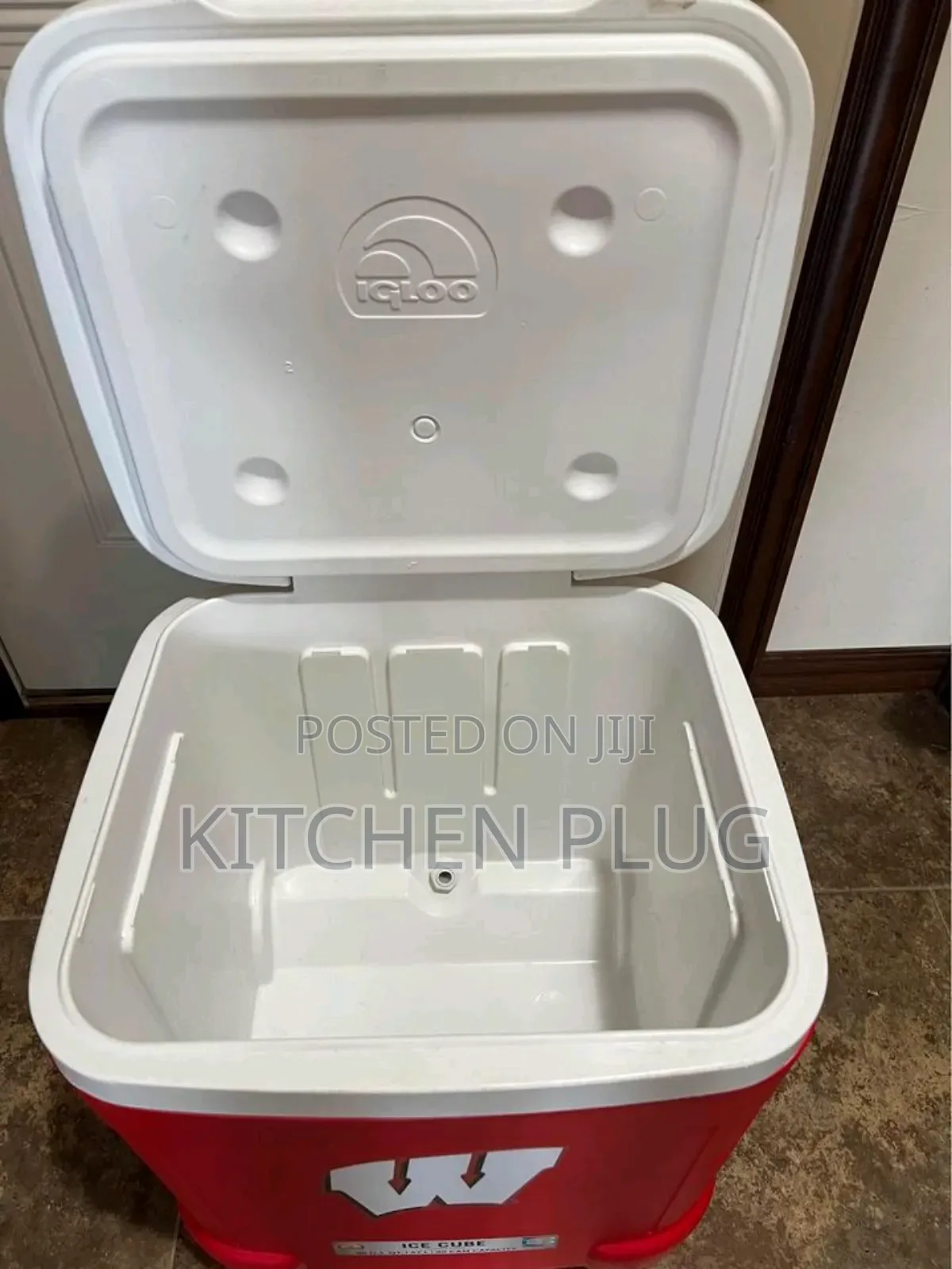 Igloo Cooler - 60qt With Wheels 『 56 Litres, 94 Cans, 』