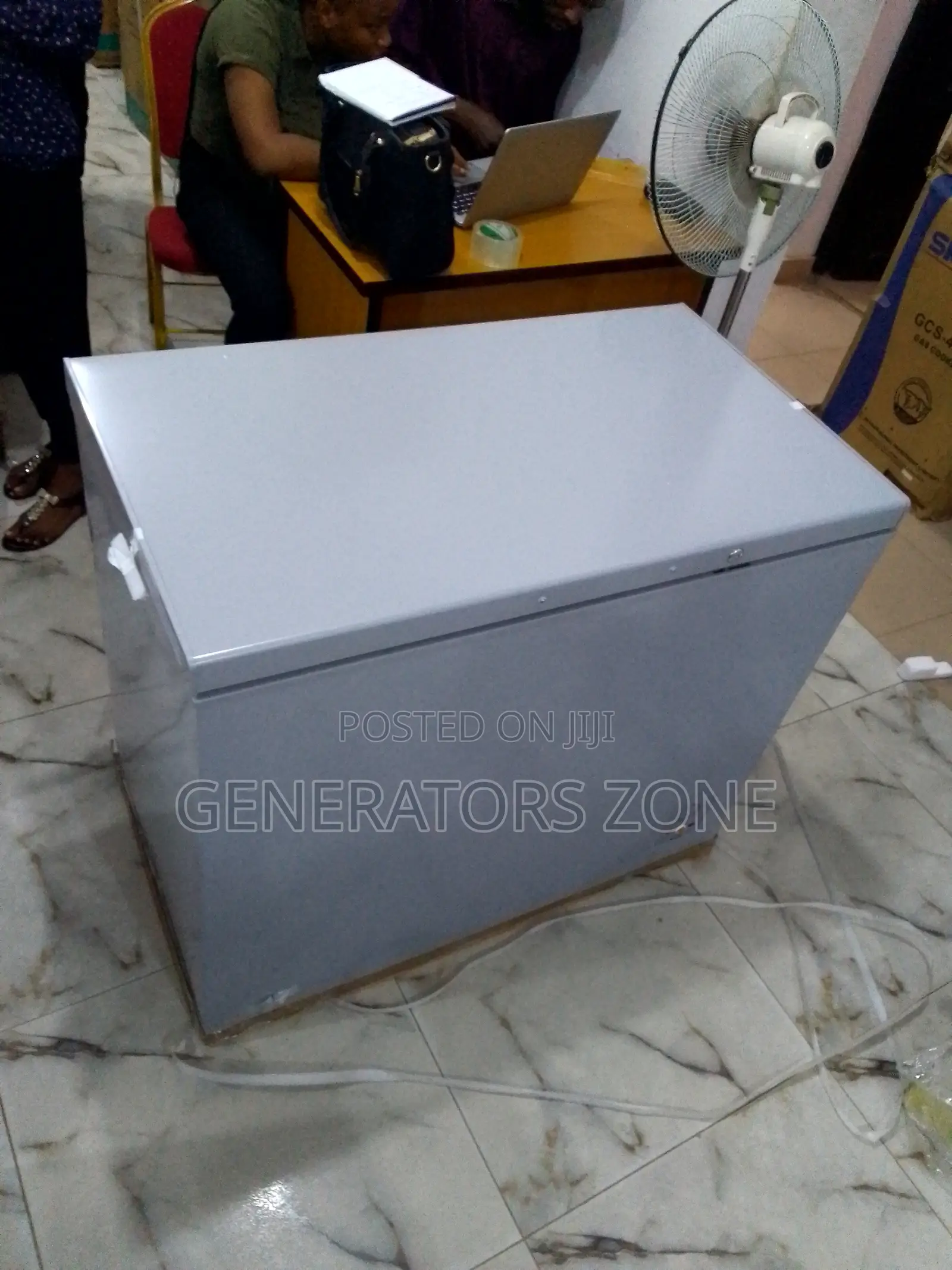 250L Hisense Chest Freezer{Temperature Control Lock}In Isolo