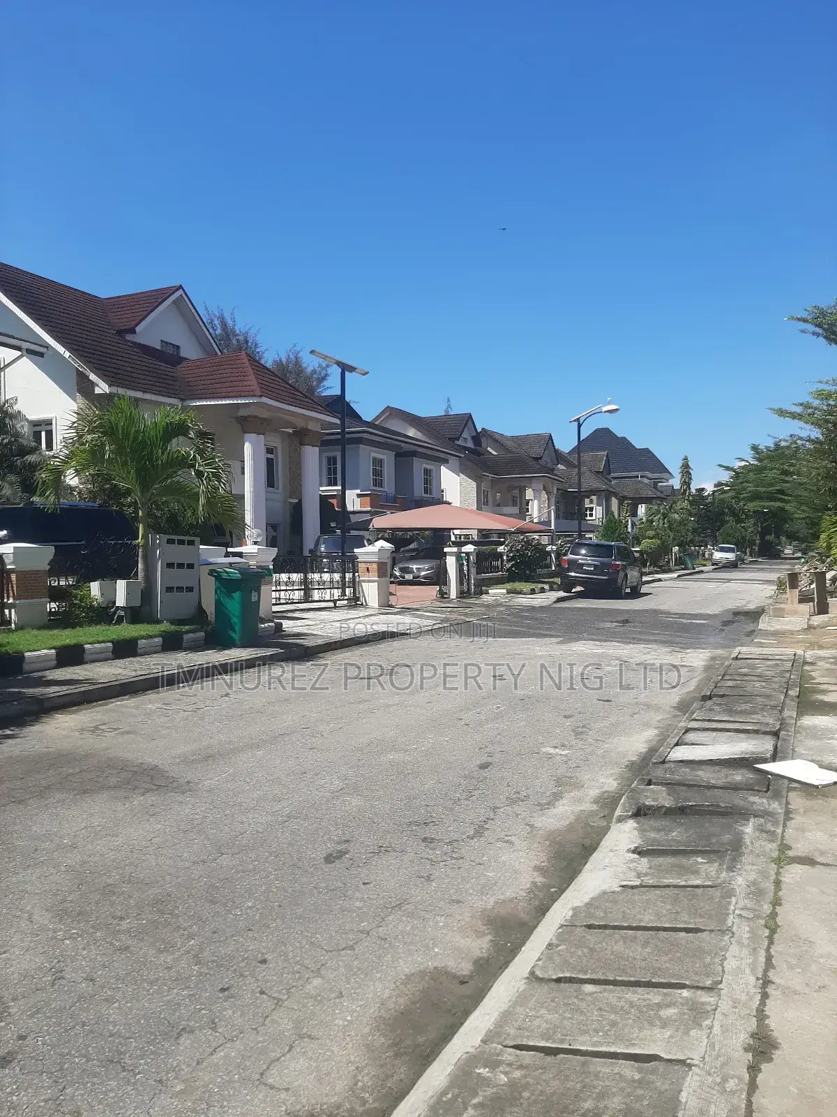 Mini Flat in Cartingate, Chevron for rent