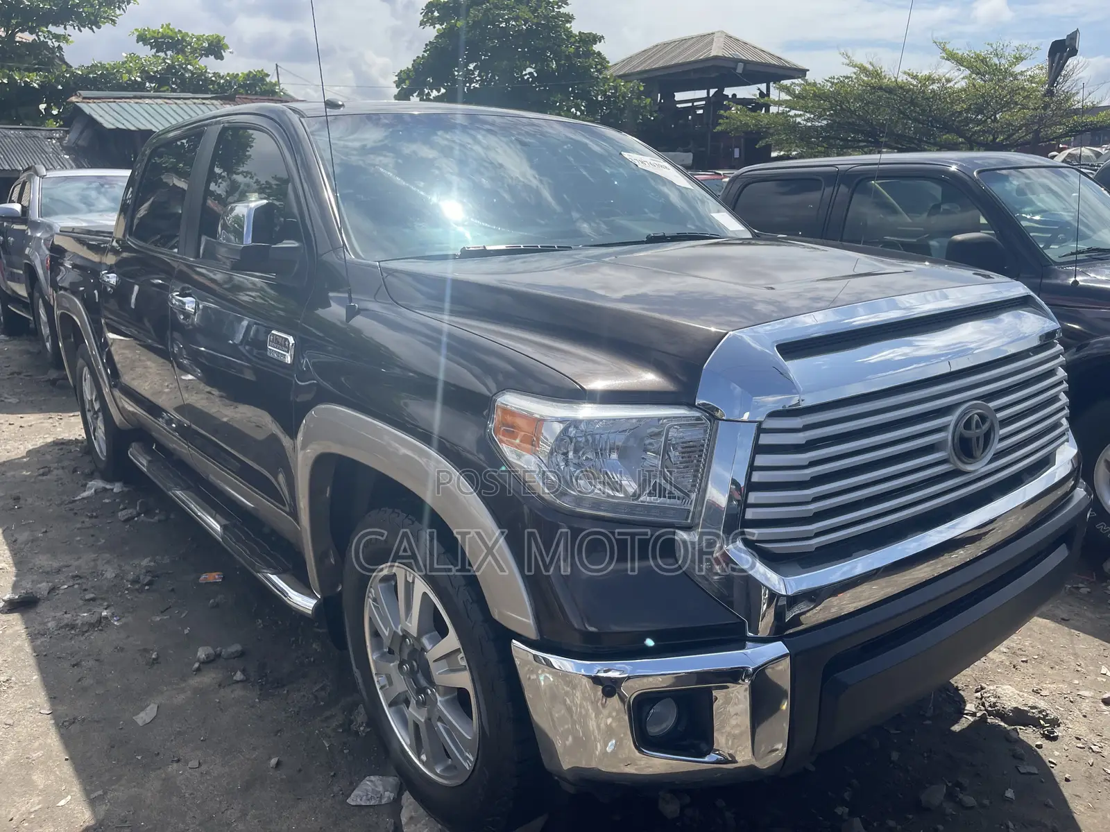 Toyota Tundra 2018 Brown