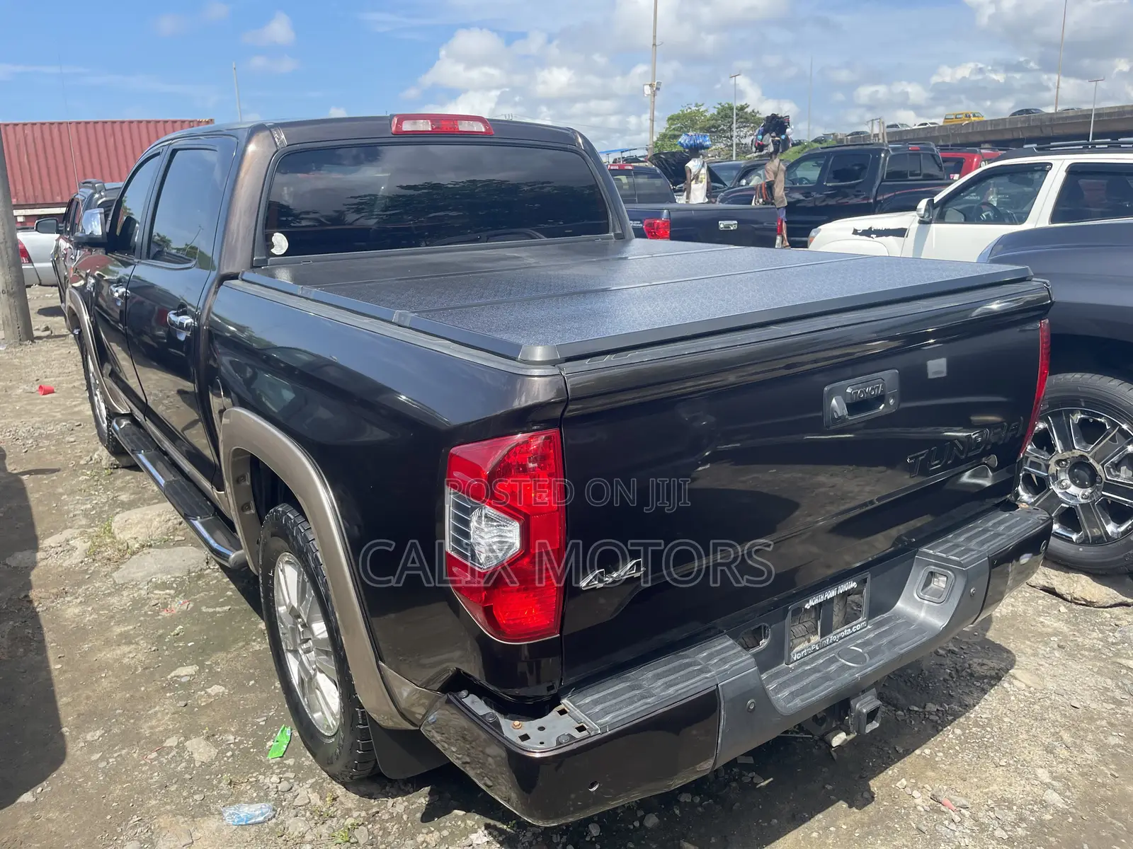 Toyota Tundra 2018 Brown