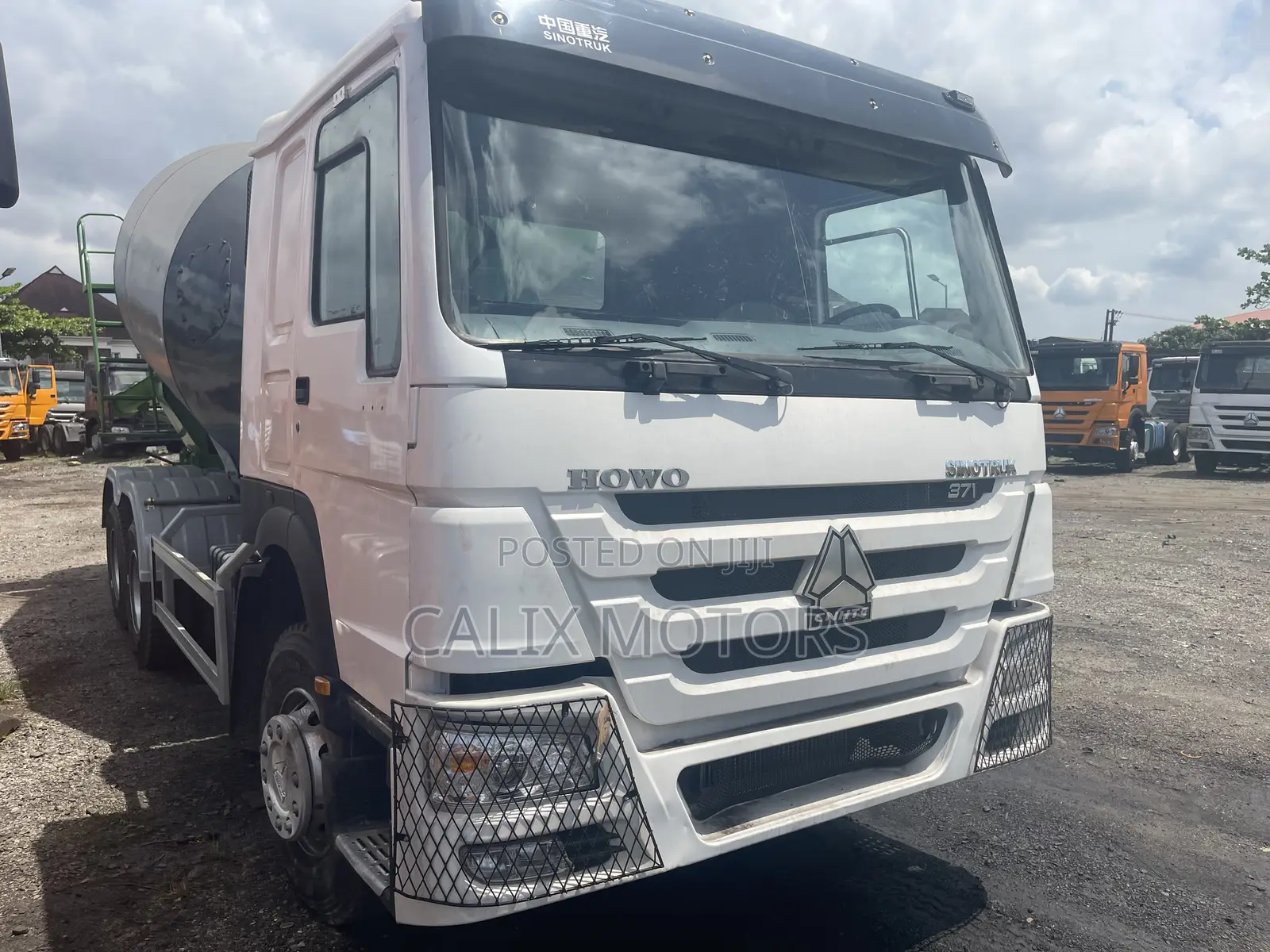 Foreign Used 10 Cubic Howo Truck Concrete Mixer.