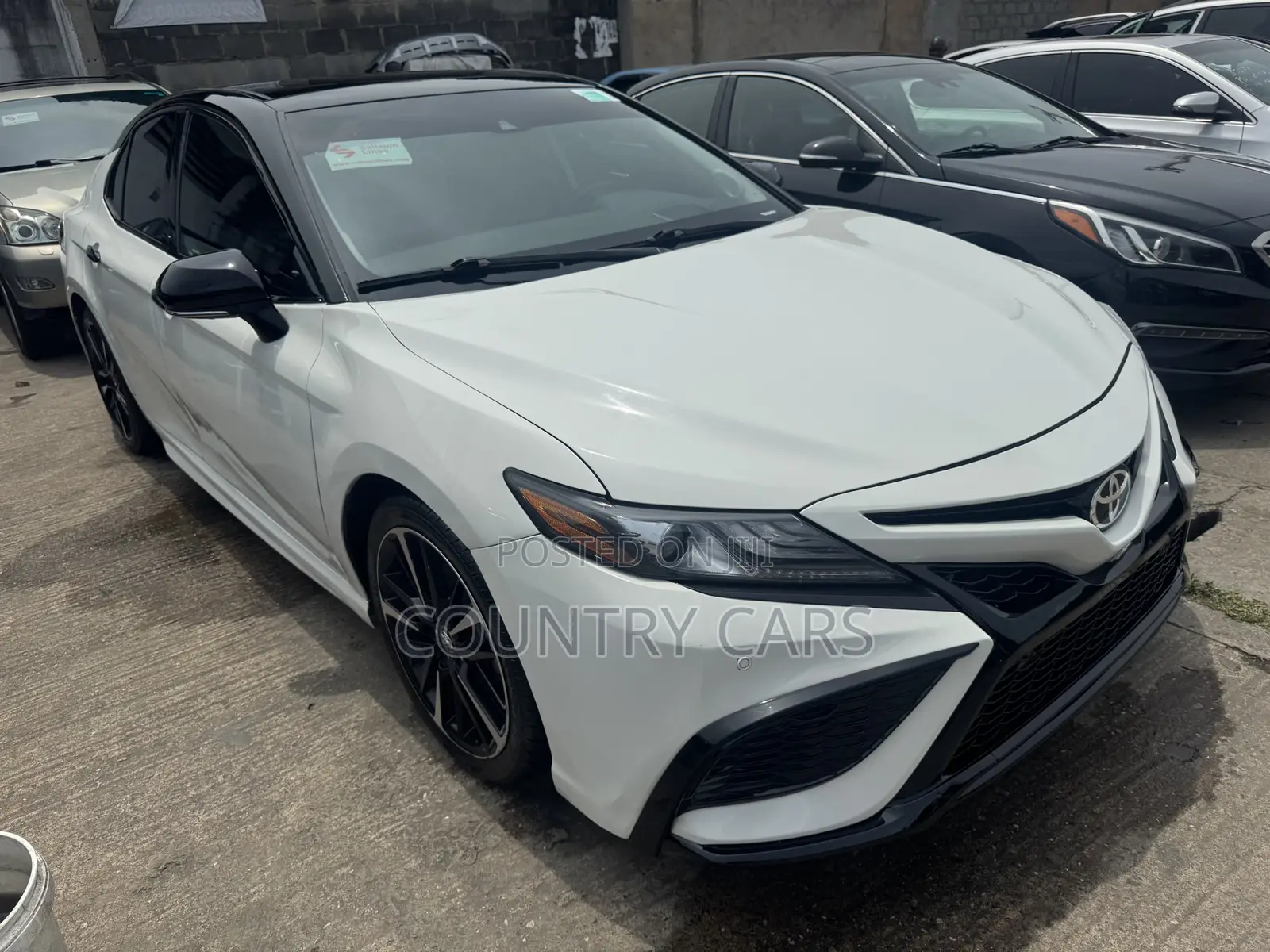 Toyota Camry XSE V6 FWD 2020 White